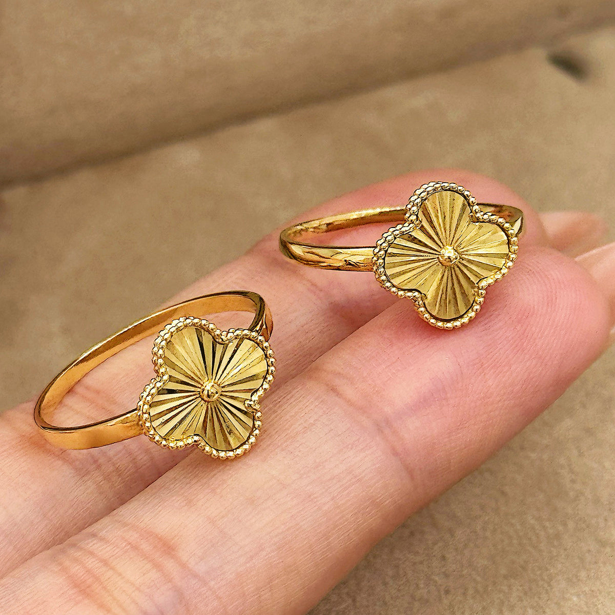Clover 18k Gold Ring (Item No. HFR018)