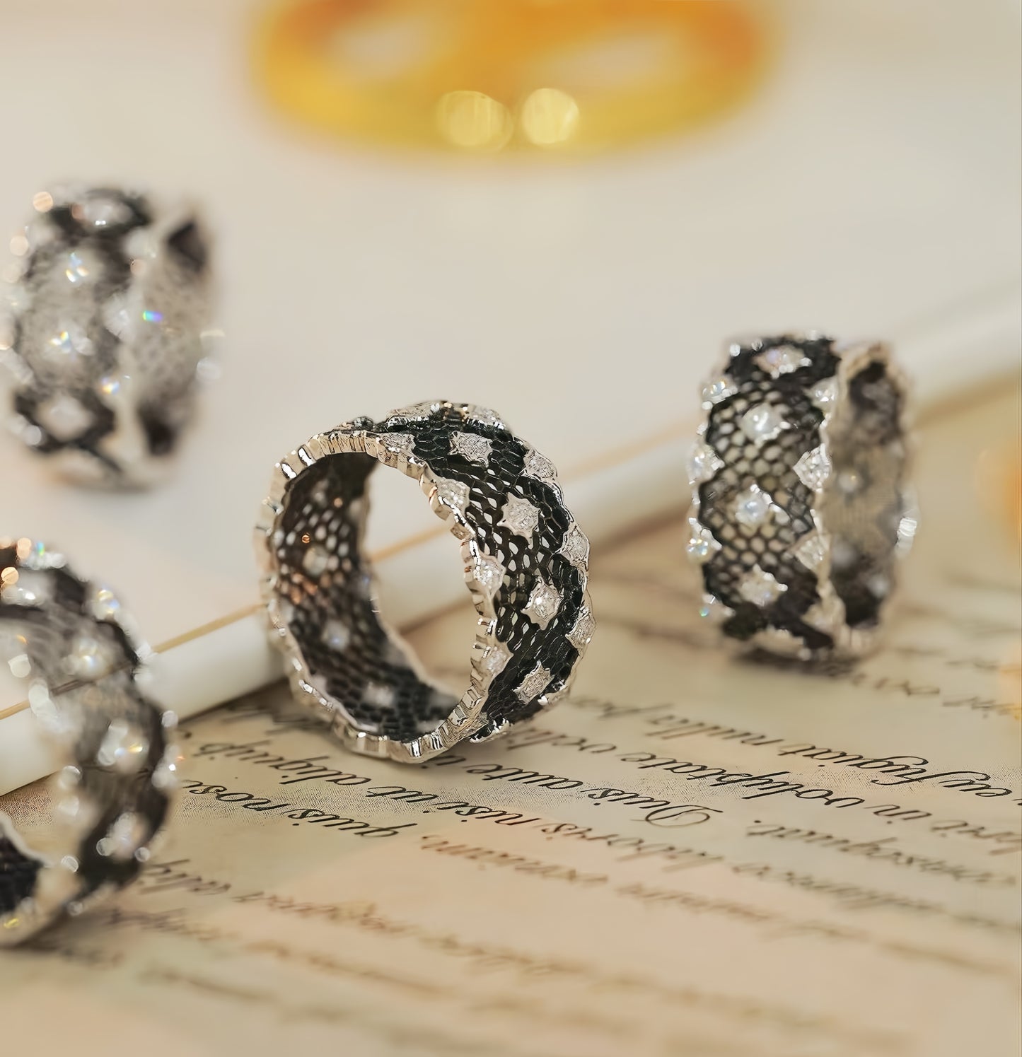 Vintage Black Lace Platinium Gold Diamond Ring (Item No. VT042)