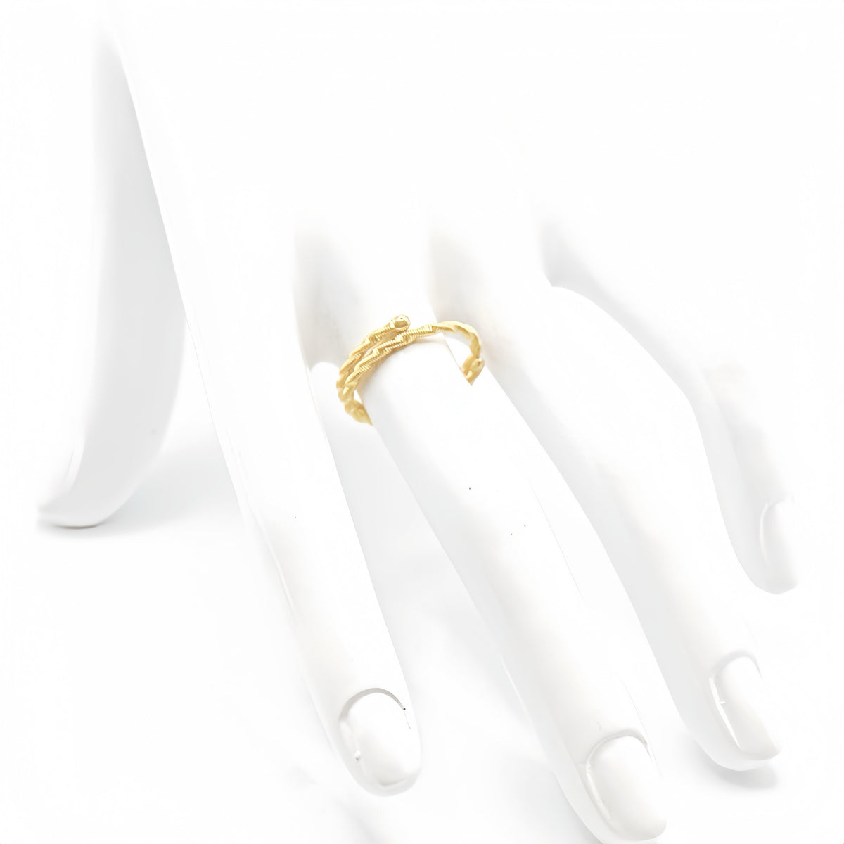 Single Wire-wrapped 18k Gold Ring (Item No. DG161CR)