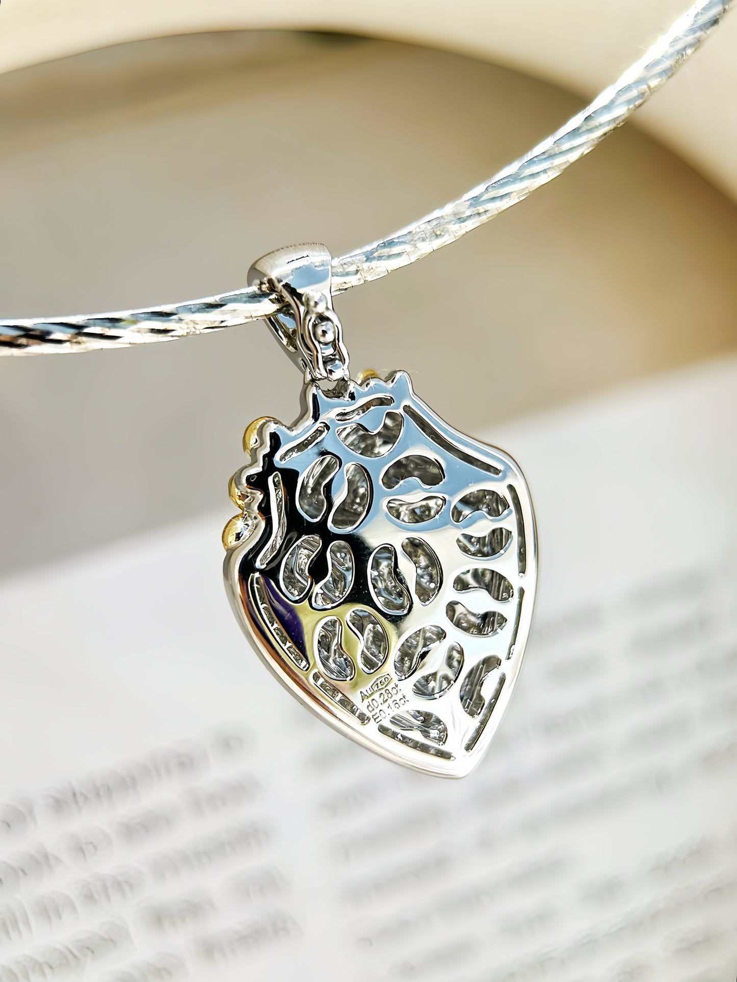Heart Vintage 18k Gold Diamond Emerald Pendant (Item No. VT432)