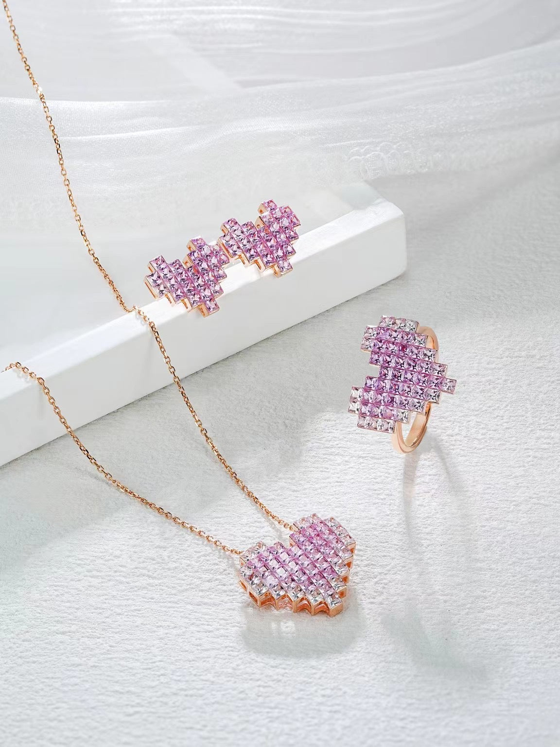 Heart Rainbow Sapphire 18k Gold Earring (Item No. SA105)