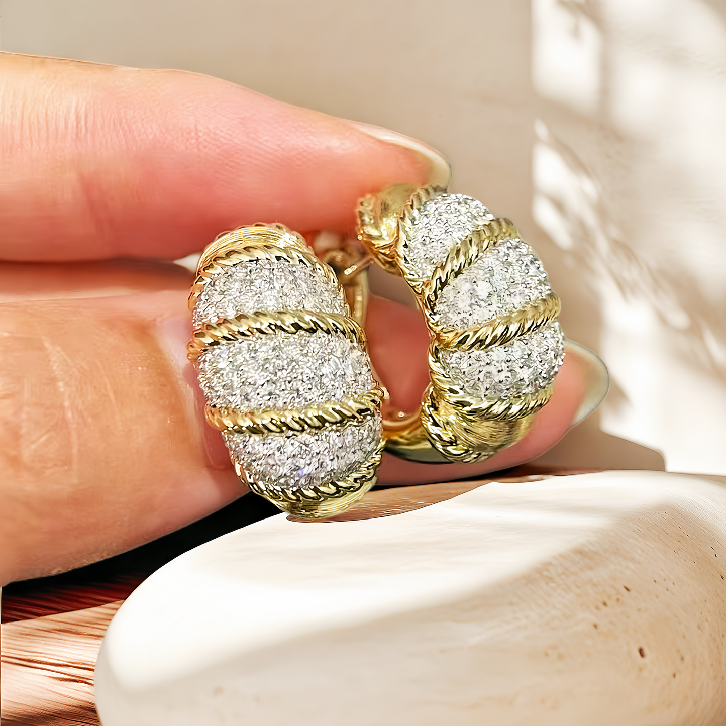 Vintage 18k Gold Diamond Earring (Item No. VT212)