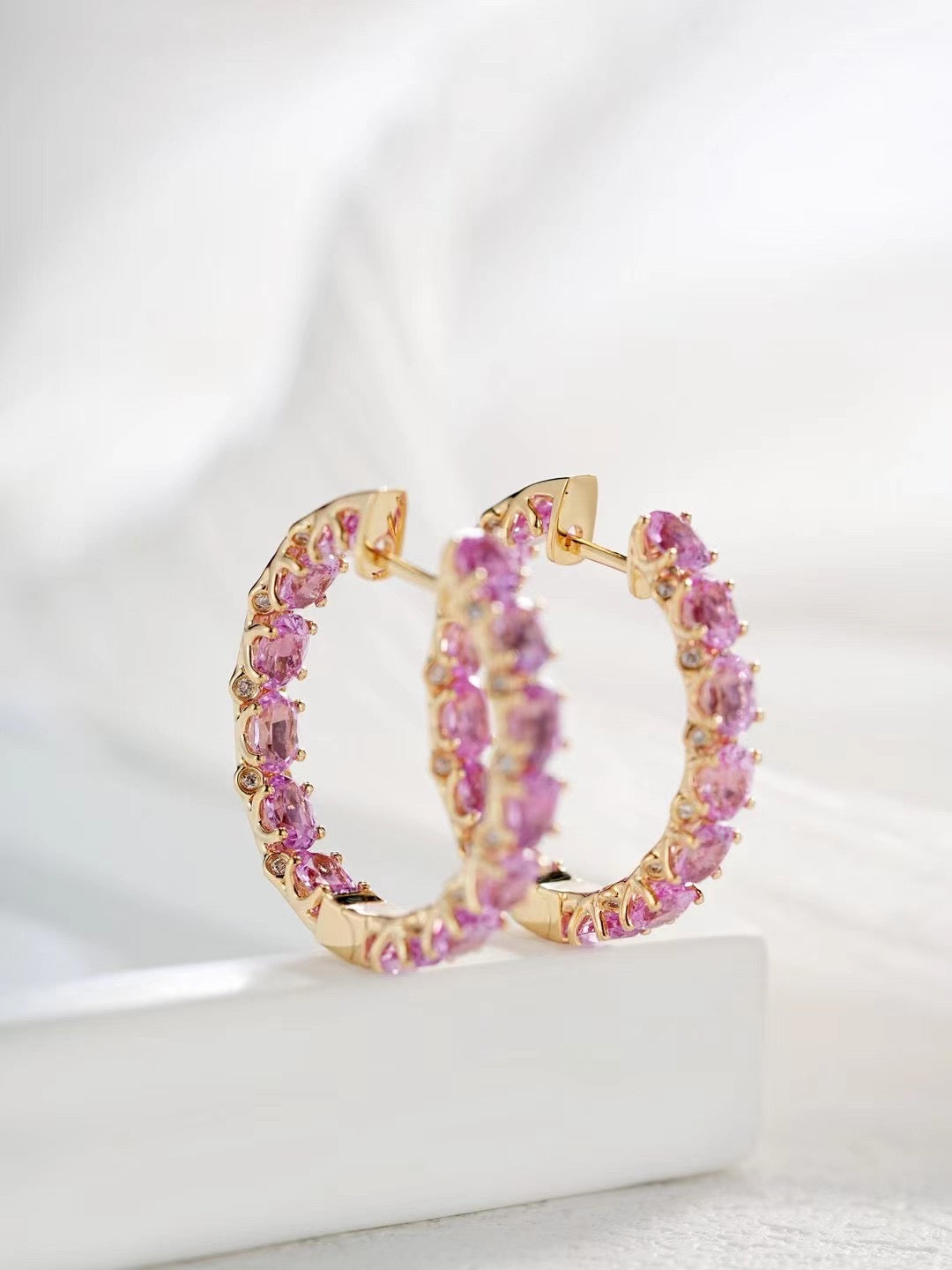 Rainbow Sapphire 18k Gold Earring (Item No. SA088)