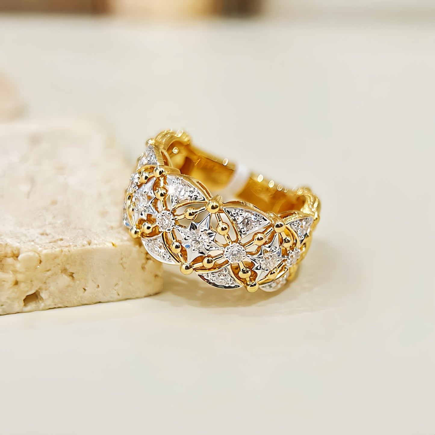 Vintage 18k Gold Diamond Ring (Item No. VT 280)