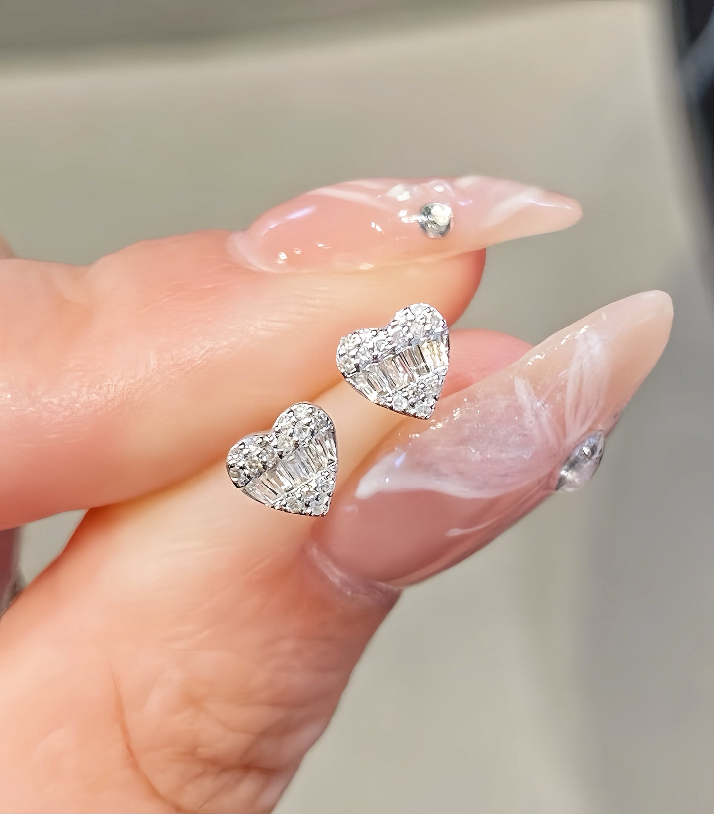 Heart 18k Gold Diamond Earring (Item No. VT082)