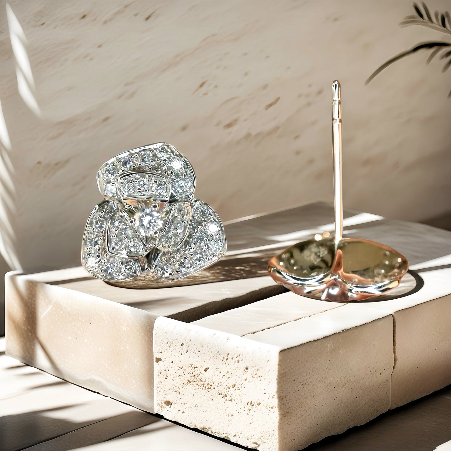 Rose 18k Gold Diamond Earring (Item No. VT190)