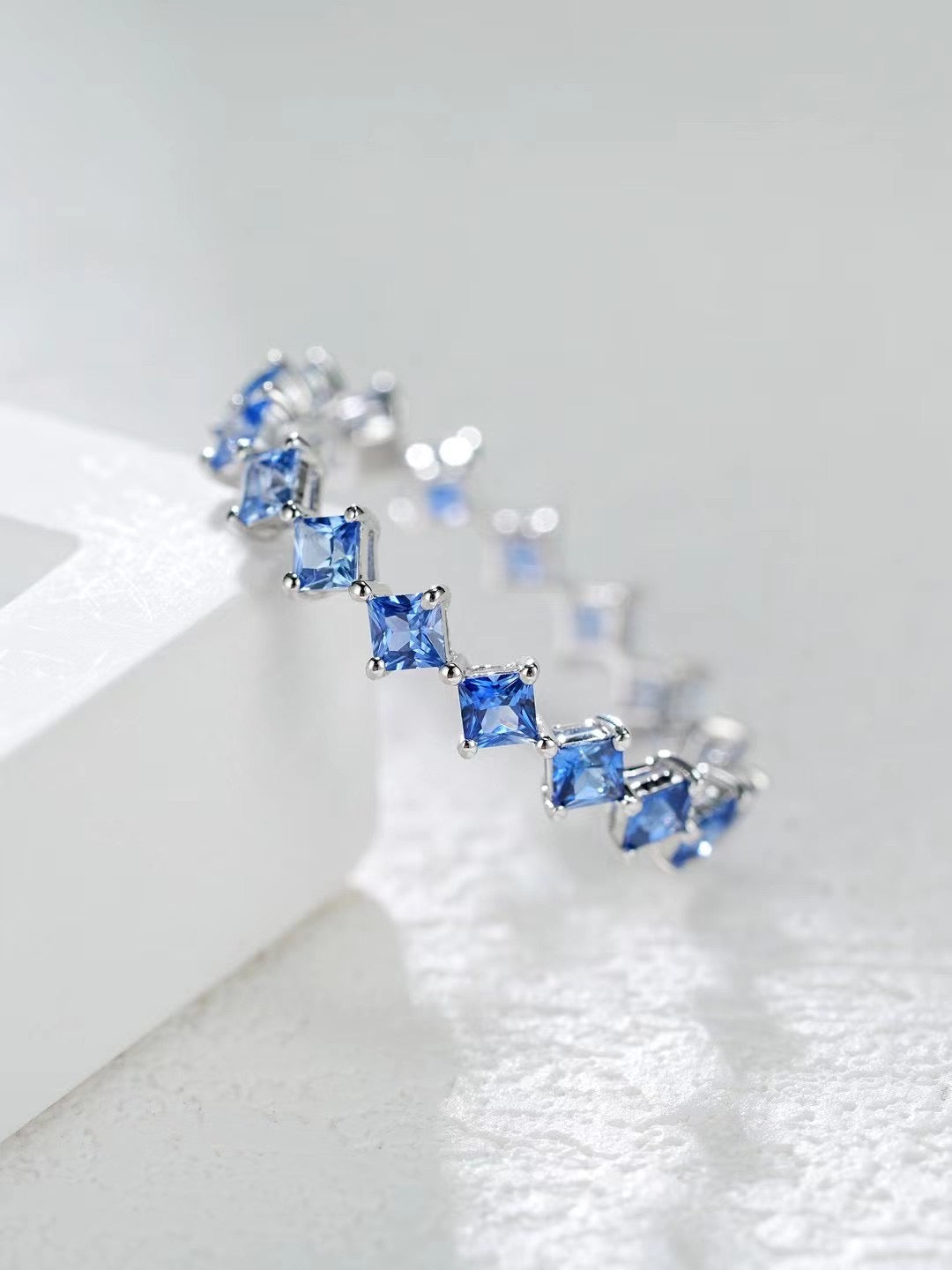 Rainbow Sapphire 18k Gold Ring (Item No. SA092)