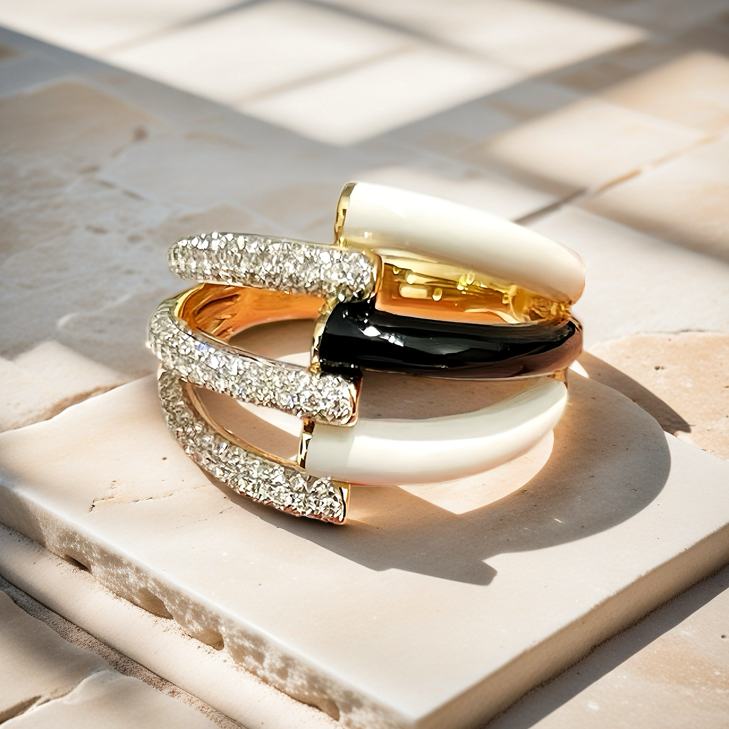 Vintage 18k Gold Diamond Ring (Item No. VT010)