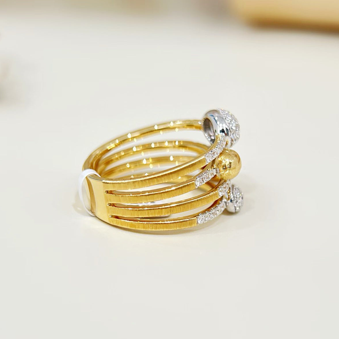 Vintage 18k Gold Diamond Ring (Item No. VT5231)