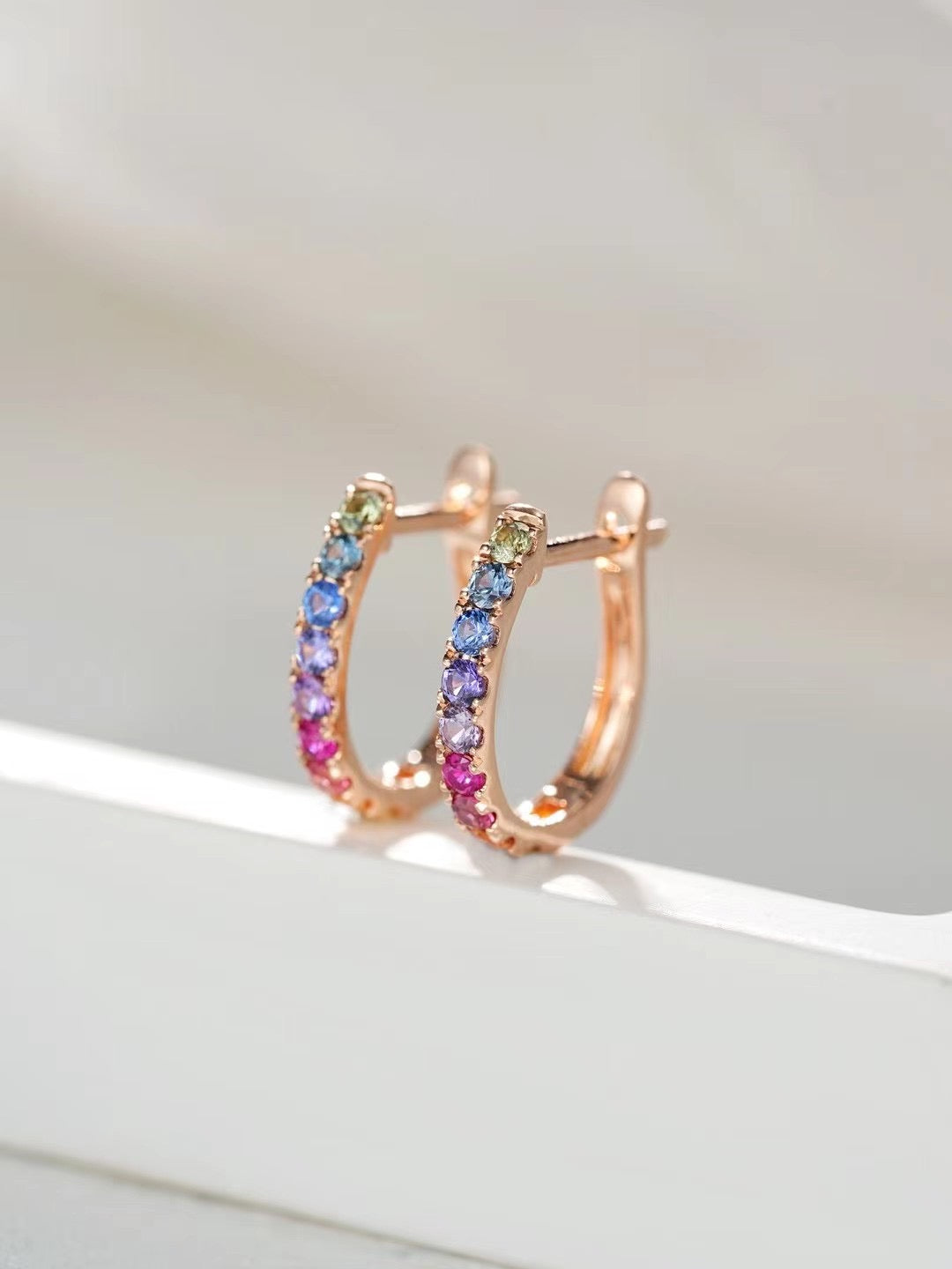 Rainbow Sapphire 18K Gold Earring (Item No. SA002)