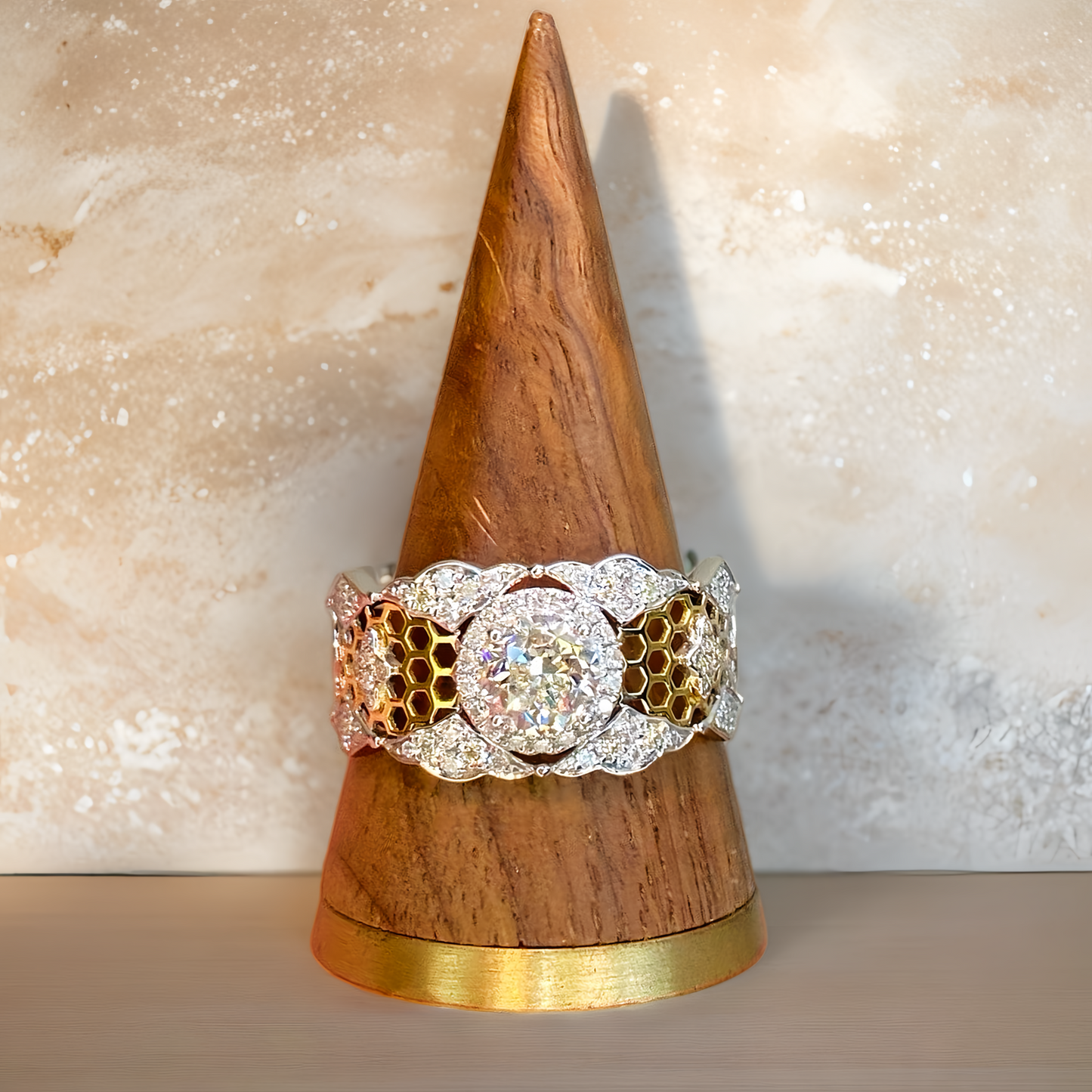 Vintage Lace 18k Gold Diamond Ring (Item No. VT160)