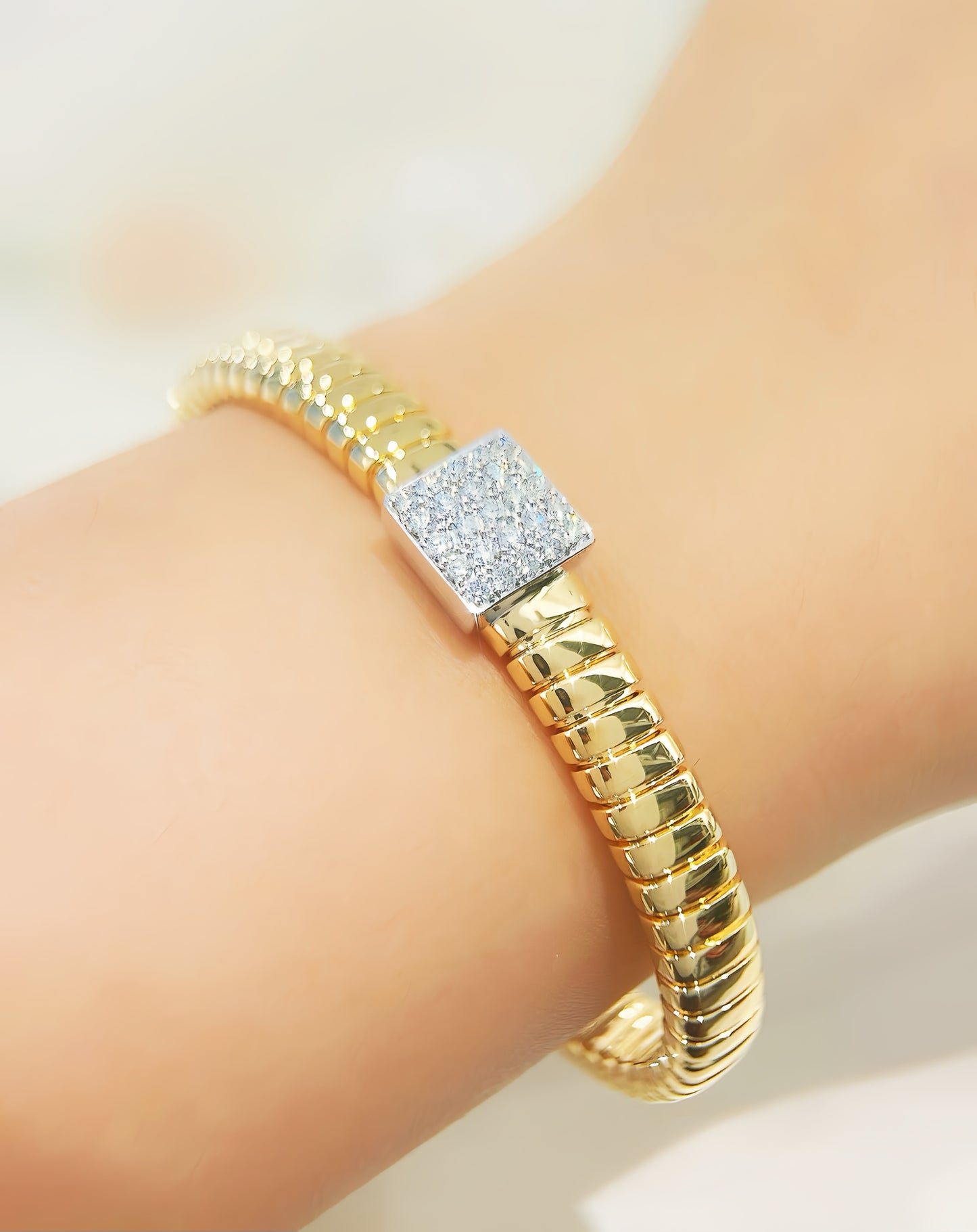 Vintage 18k Gold Diamond Bracelet (Item No. VT344)