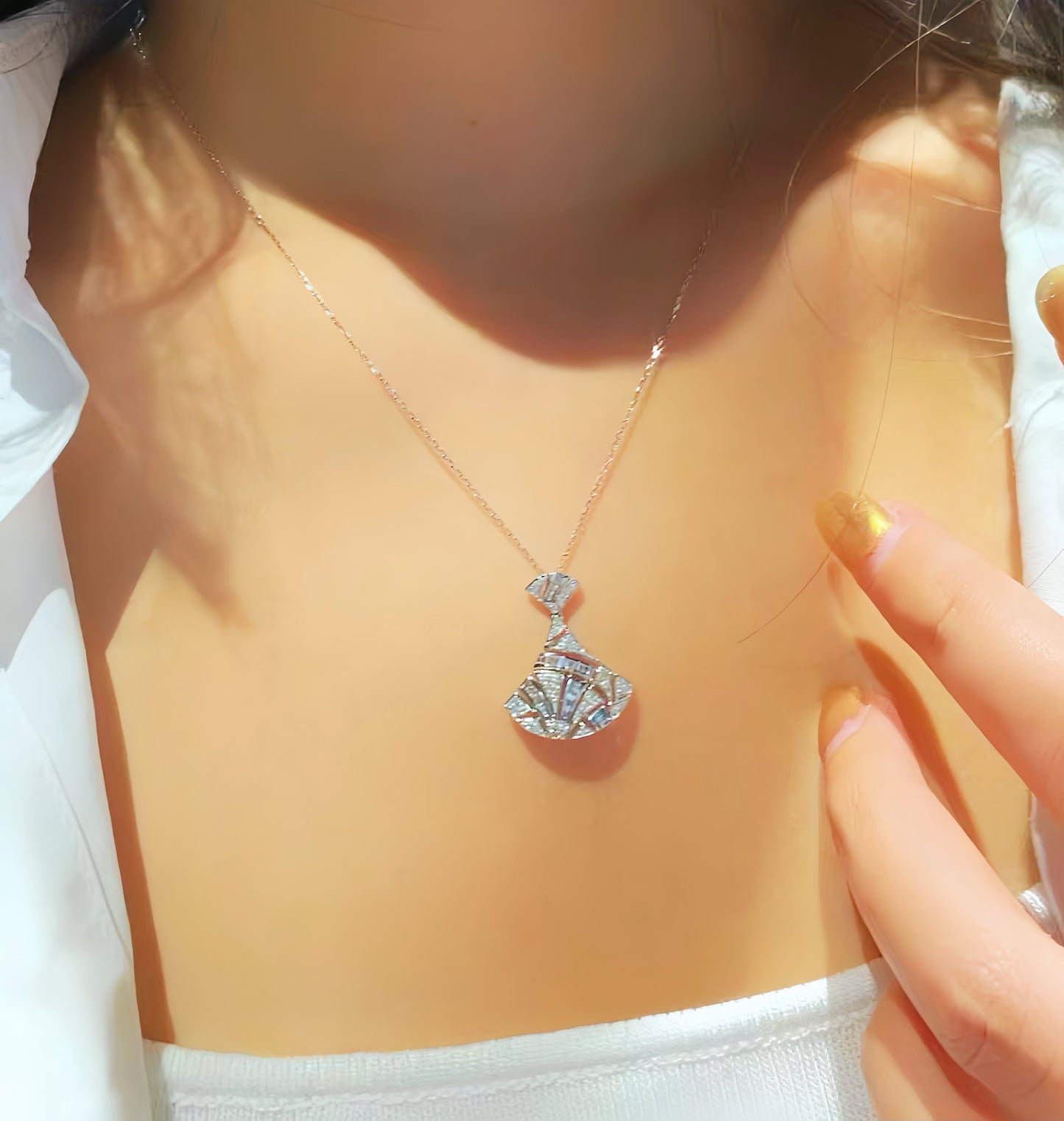 Vintage 18k Gold Diamond Pendant (Item No. VT174)