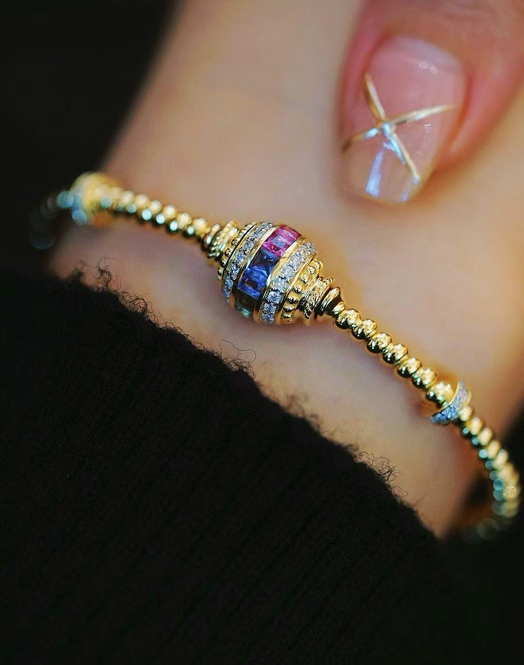 Vintage 18k Gold Diamond Sapphire Bracelet (Item No. VT157)