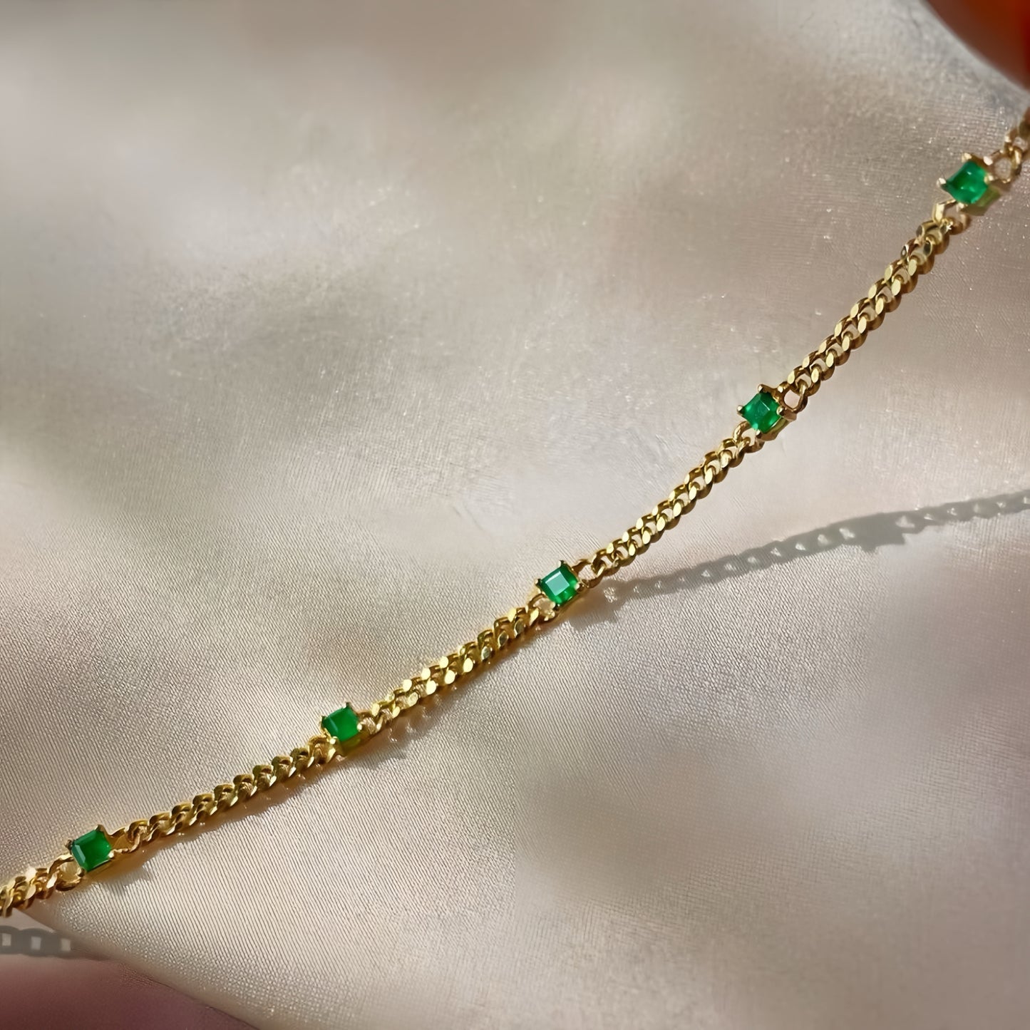 Vintage 18k Gold Emerald Necklace (Item No. VT111)