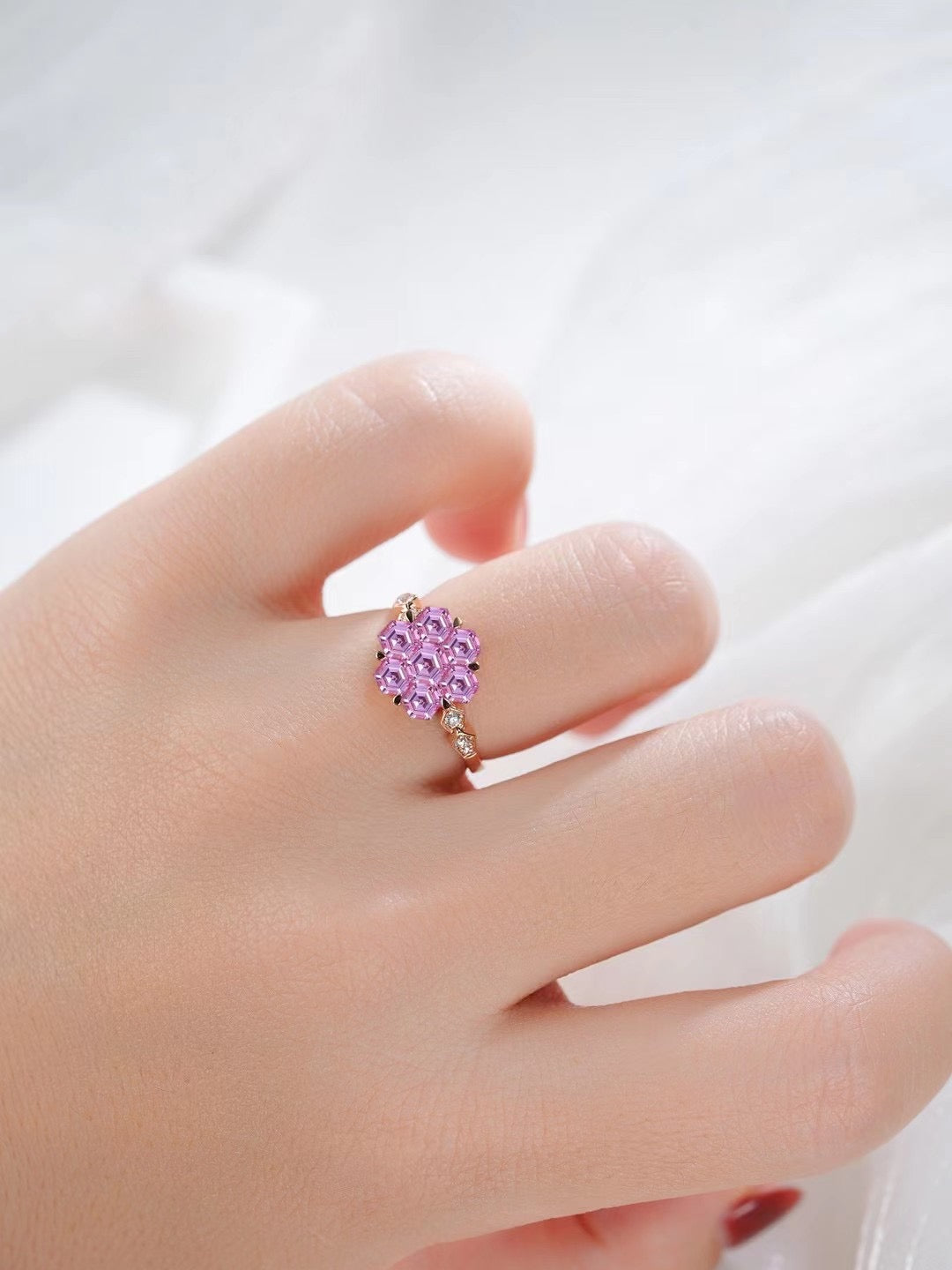 Rainbow Sapphire 18k Gold Ring (Item No. SA064)