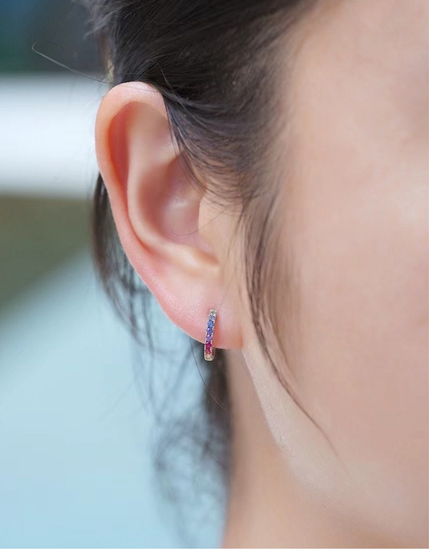 Rainbow Sapphire 18K Gold Earring (Item No. SA002)