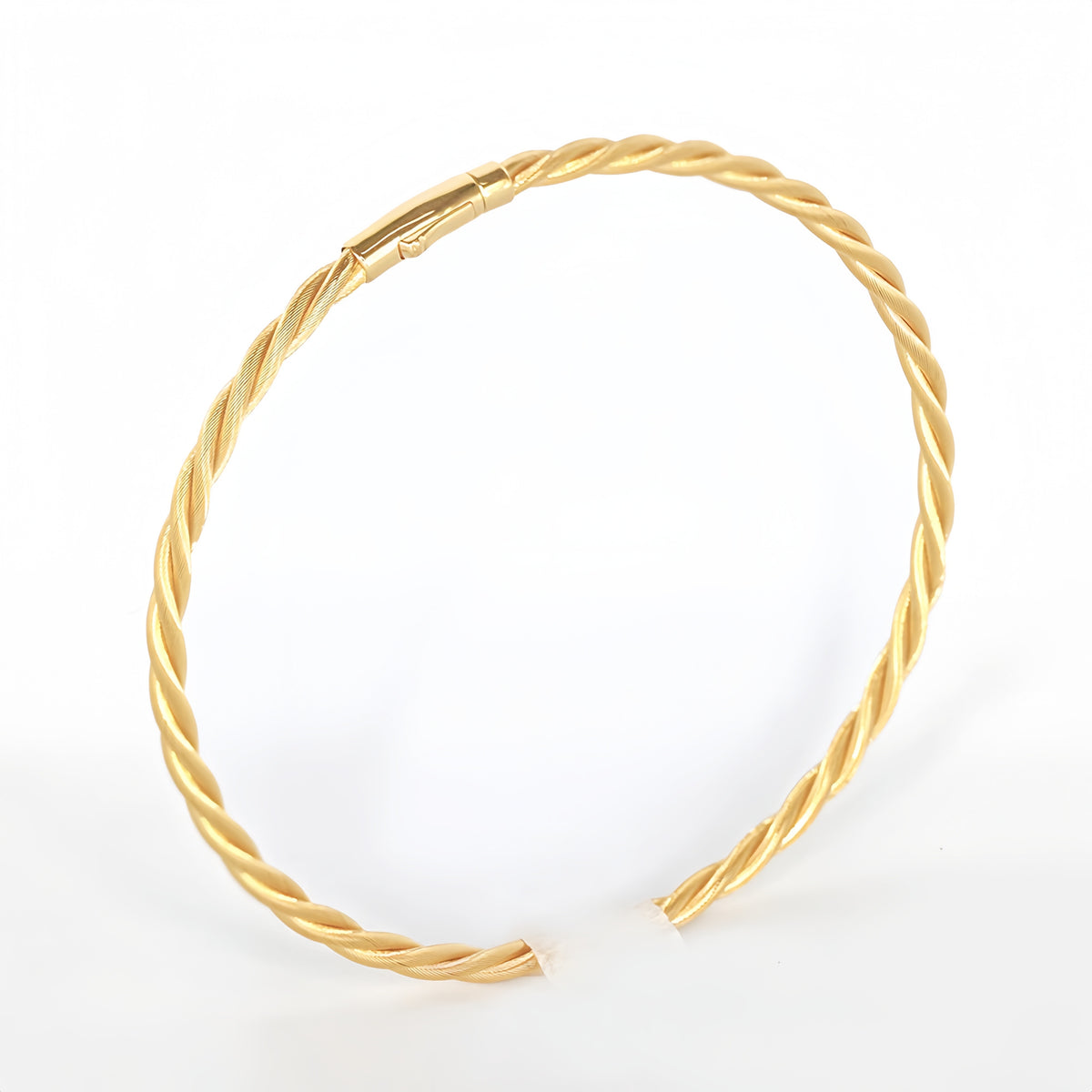 Twisted 18K Gold Bracelet (Item No. SH091CB)