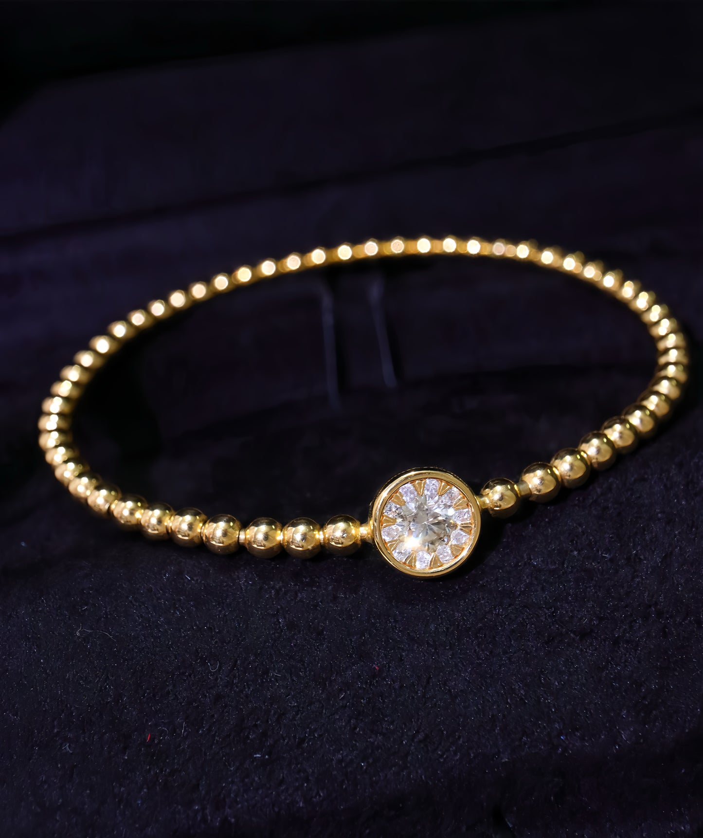 Four-leaf Clover Vintage 18k Gold Diamond Bracelet (Item No. VT130)