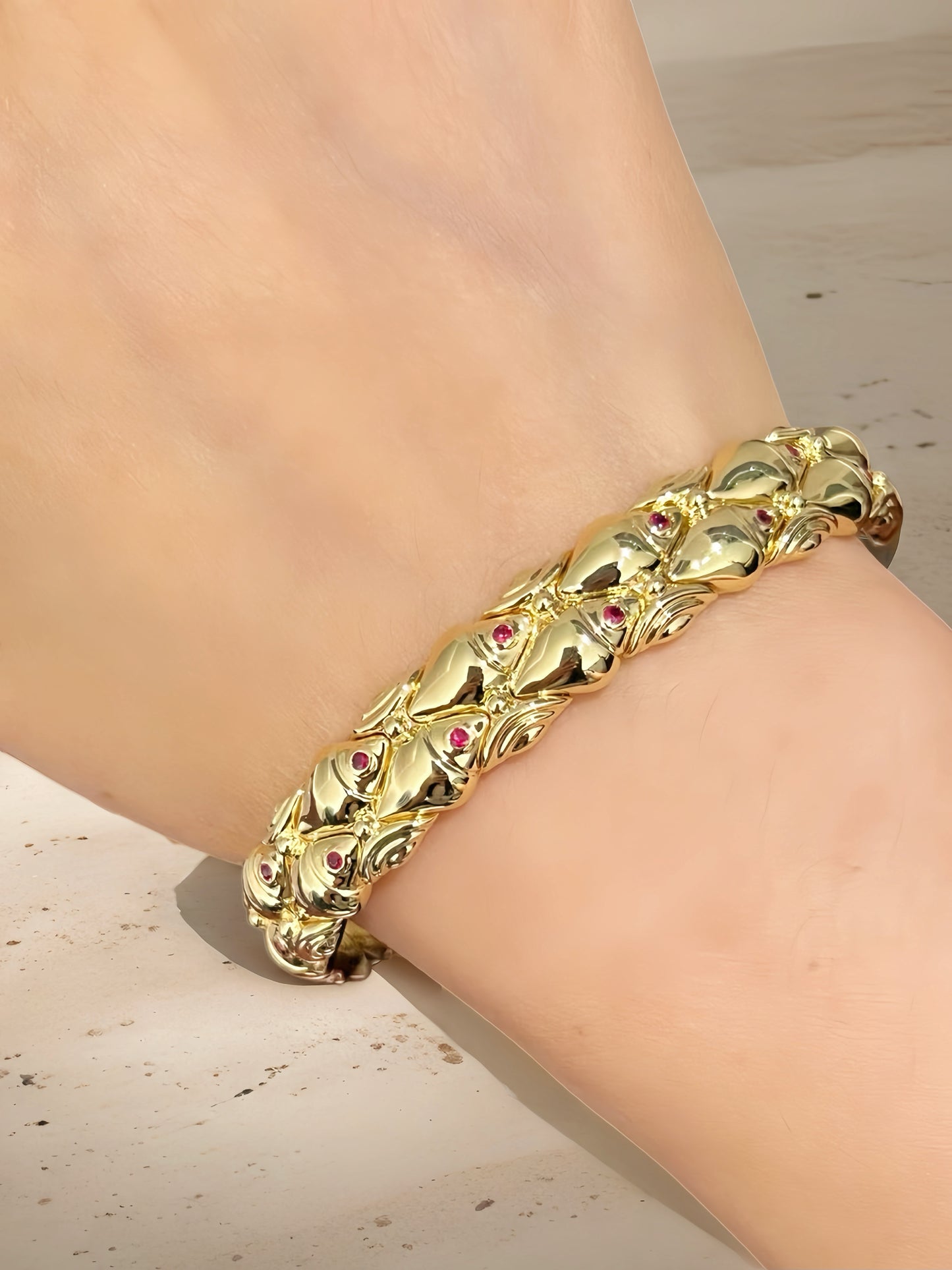 Fish Scale 18k Gold Diamond Bracelet (Item No. VT219)