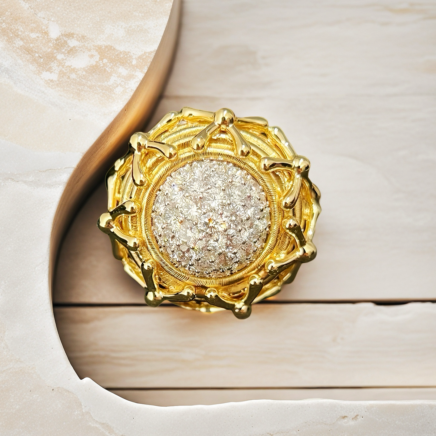 Sun Flower Vintage 18k Gold Diamond Ring (Item No. VT004)