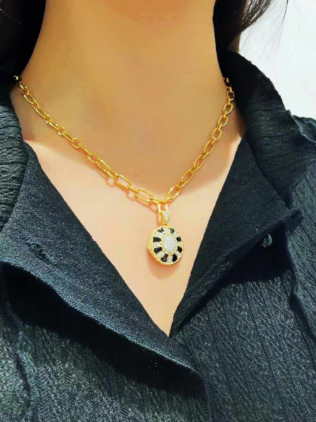 Vintage Black Enamel 18k Gold Diamond Pendant (Item No. VT241)