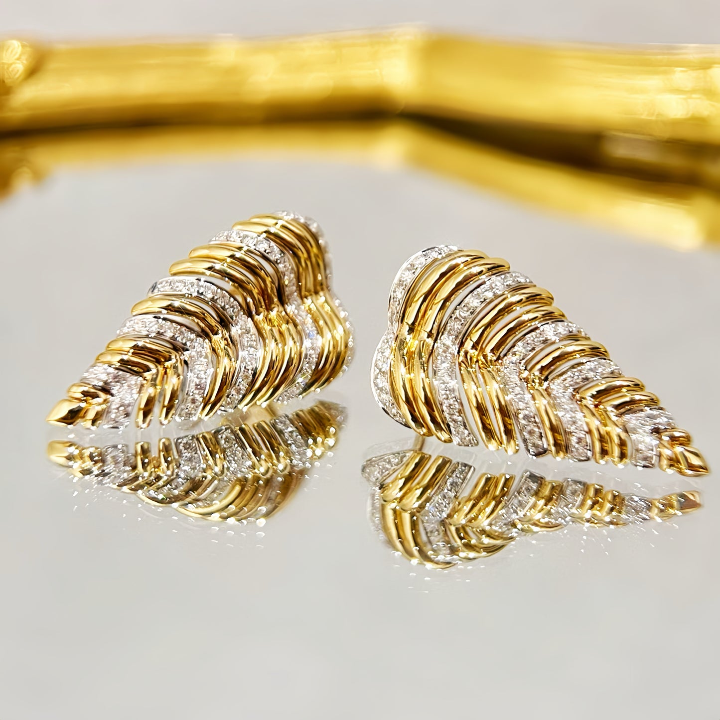 Black Enamel 18k Gold Diamond Earring (Item No. VT454)