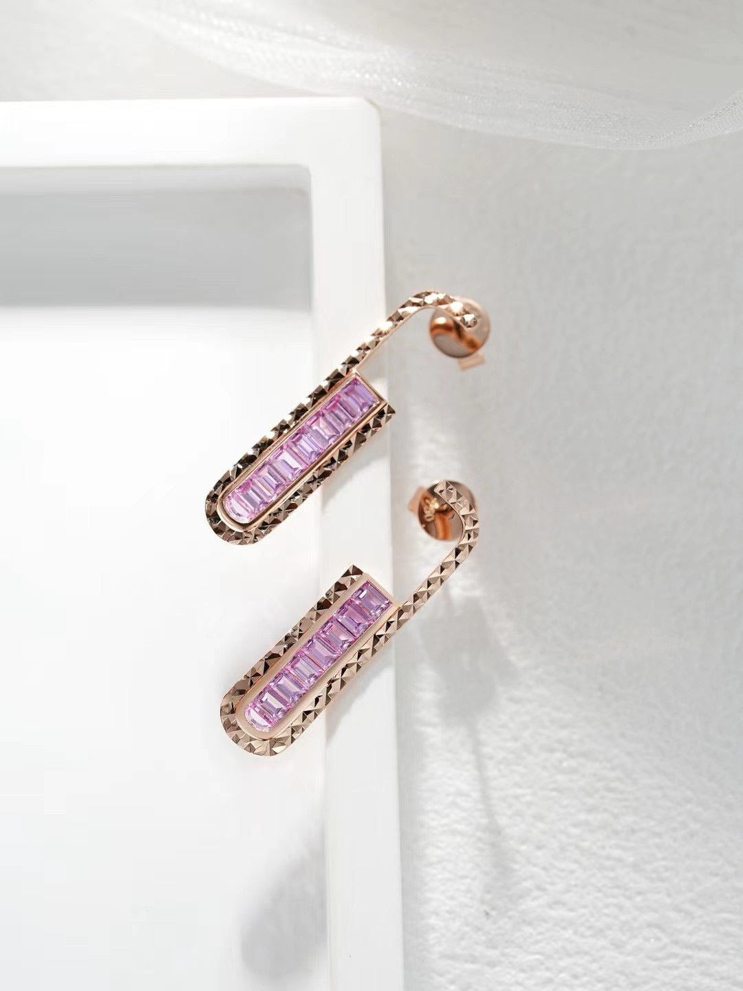 Rainbow Sapphire 18K Gold Earring (Item No. SA060)