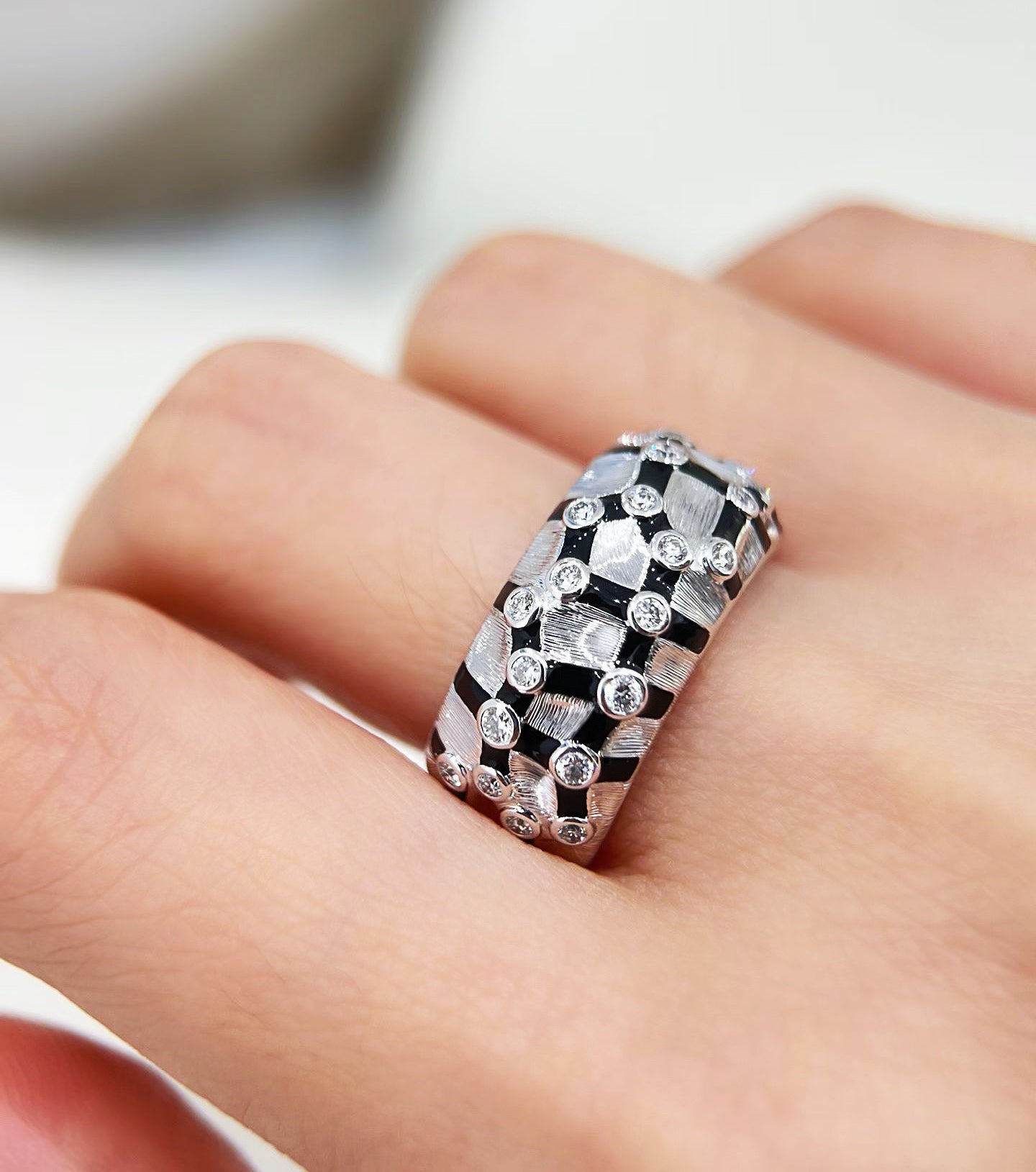 Enamel 18k Gold Diamond Ring (Item No. VT471)