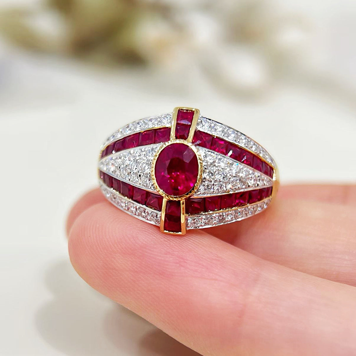 Vintage 18k Gold Diamond Ruby Ring (Item No. VT528)