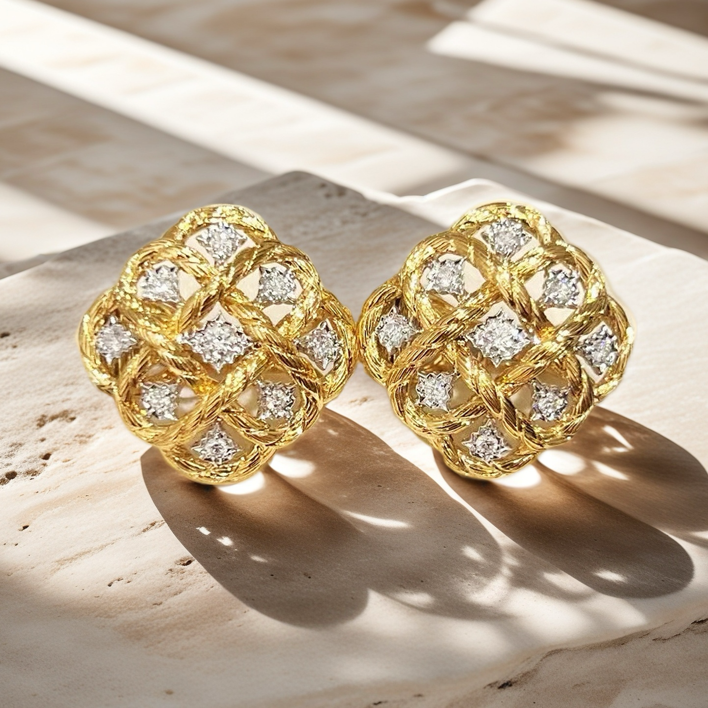 Vintage 18k Gold Diamond Earring (Item No. VT049)