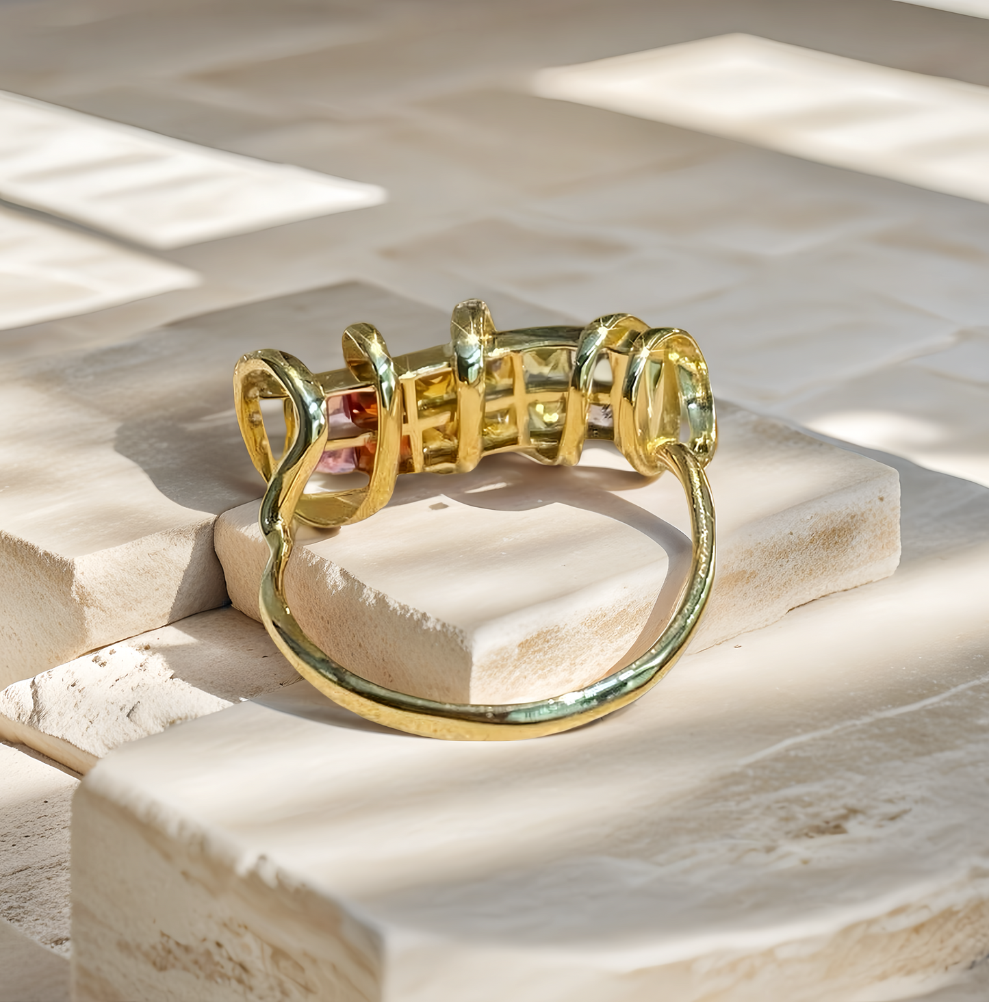 Vintage 18k Gold Sapphire Diamond Ring (Item No. VT169)