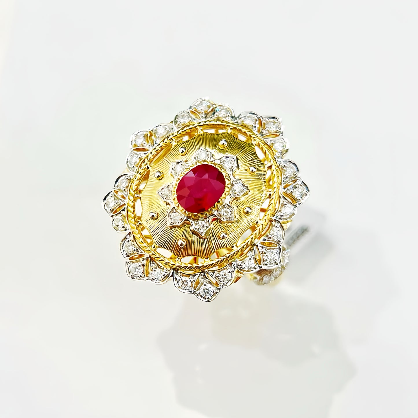Vintage 18k Gold Diamond Ruby Ring (Item No. VT418)