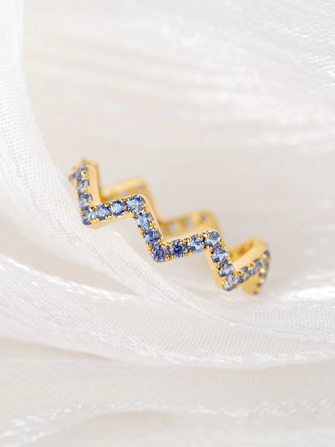 Rainbow Sapphire 18k Gold Ring (Item No. SA056)