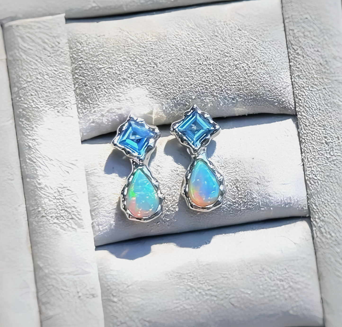 Vintage Gold Aquamarine Crystal Opal Earring (Item No. VT070)