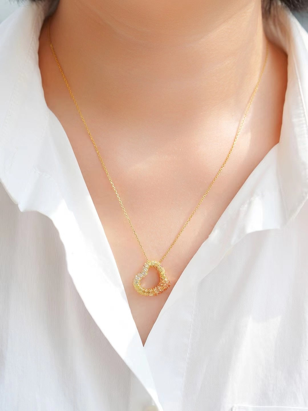 Rainbow Sapphire 18K Gold Pendant (Item No. SA001)