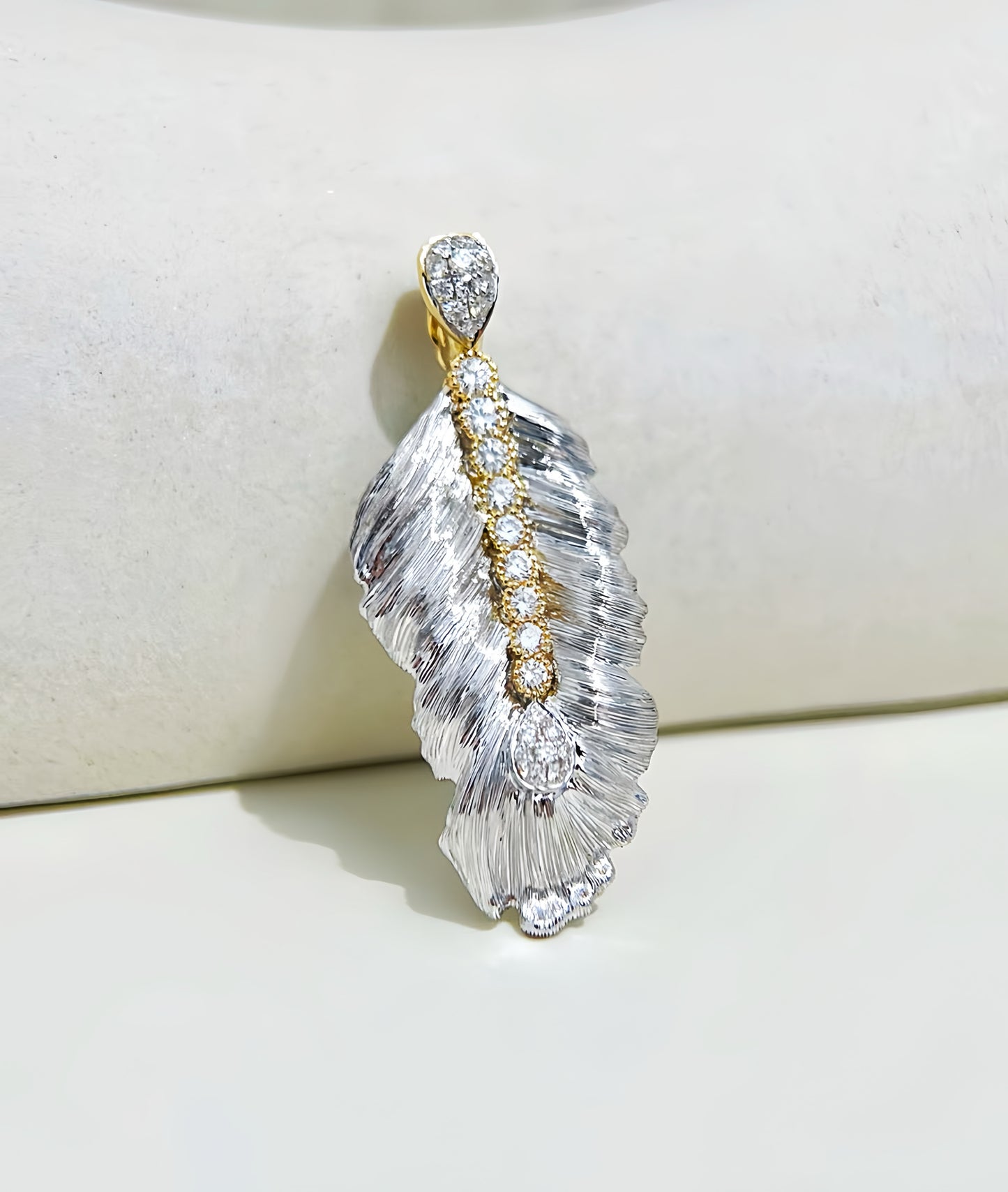 Feather Vintage 18k Gold Diamond Pendant (Item No. VT382)
