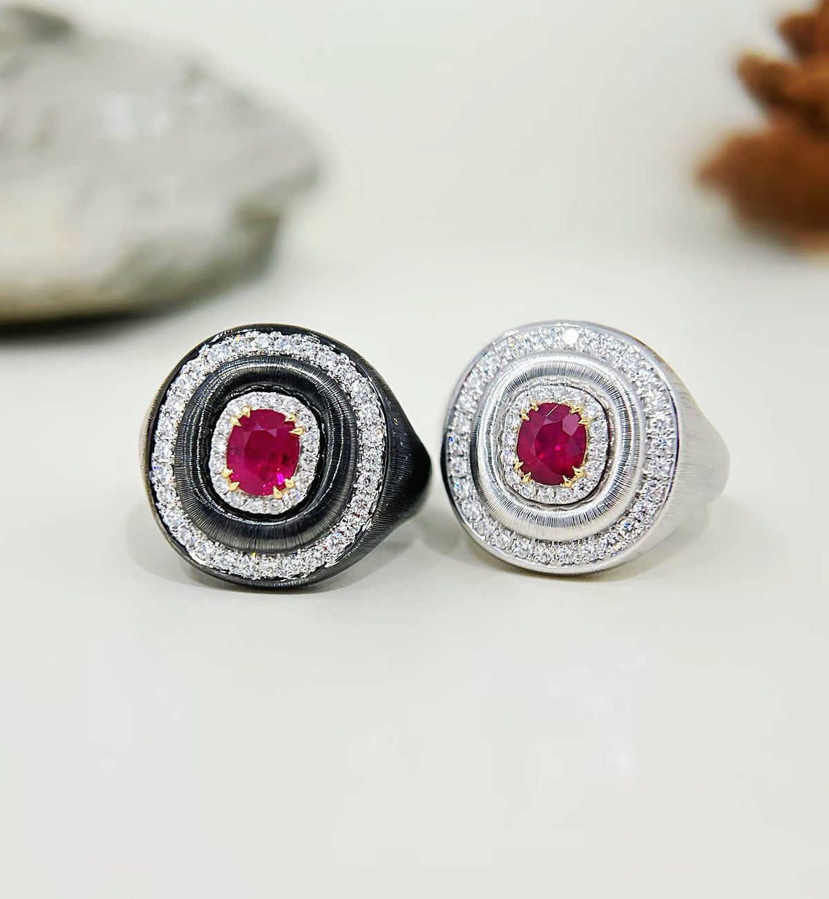 Enamel Vintage 18k Gold Diamond Ring (Item No. VT512)