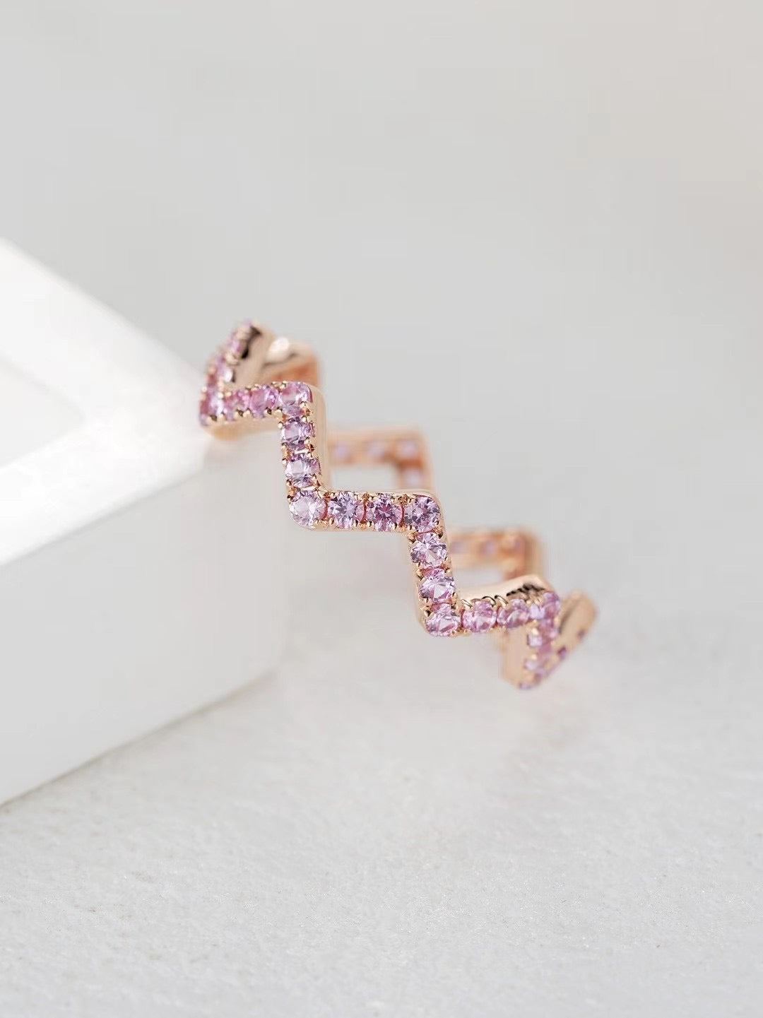 Rainbow Sapphire 18k Gold Ring (Item No. SA056)