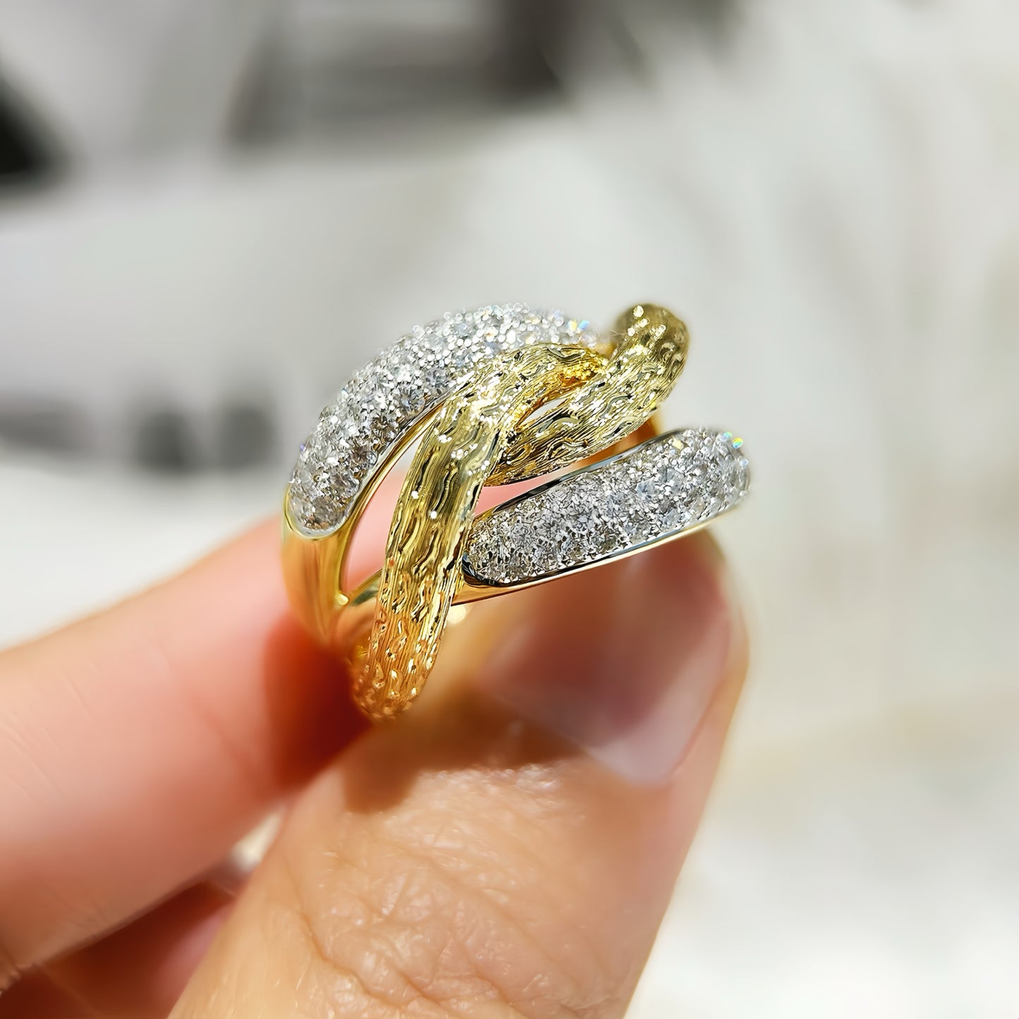 Vintage 18k Gold Diamond Ring (Item No. VT333)