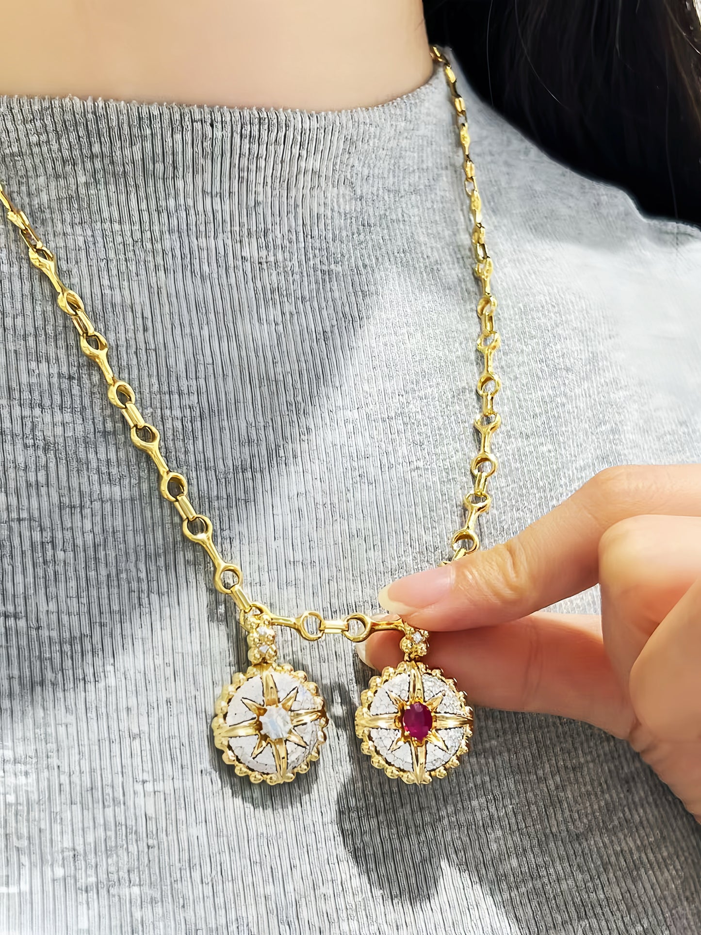 Vintage 18k Gold Diamond Pendant (Item No. VT237)