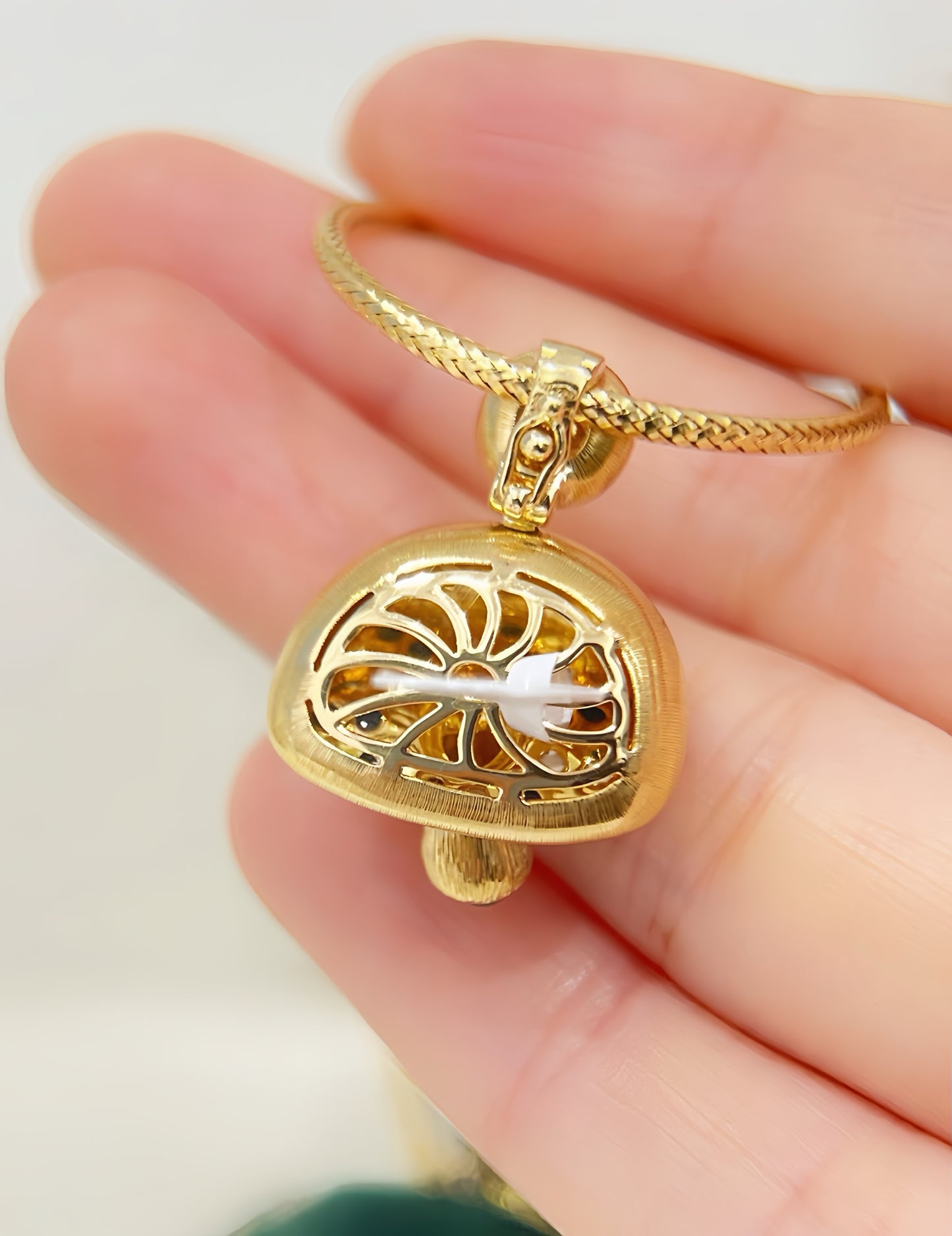 Mushroom Vintage 18k Gold Diamond Pendant (Item No. VT367)