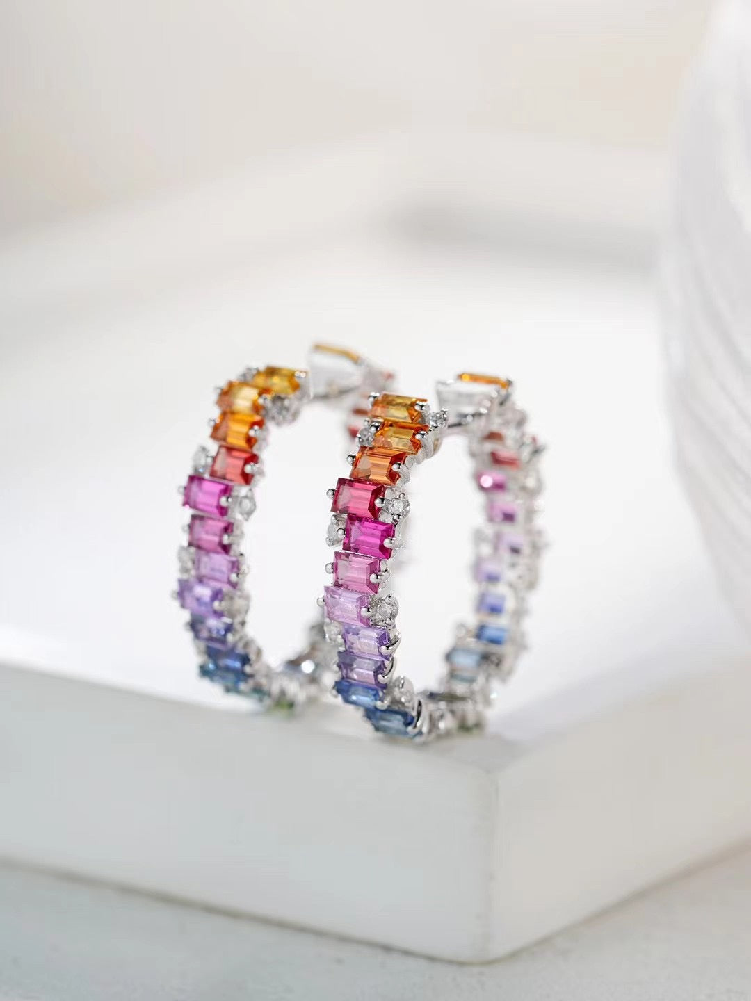 Rainbow Sapphire 18k Gold Earring (Item No. SA099)