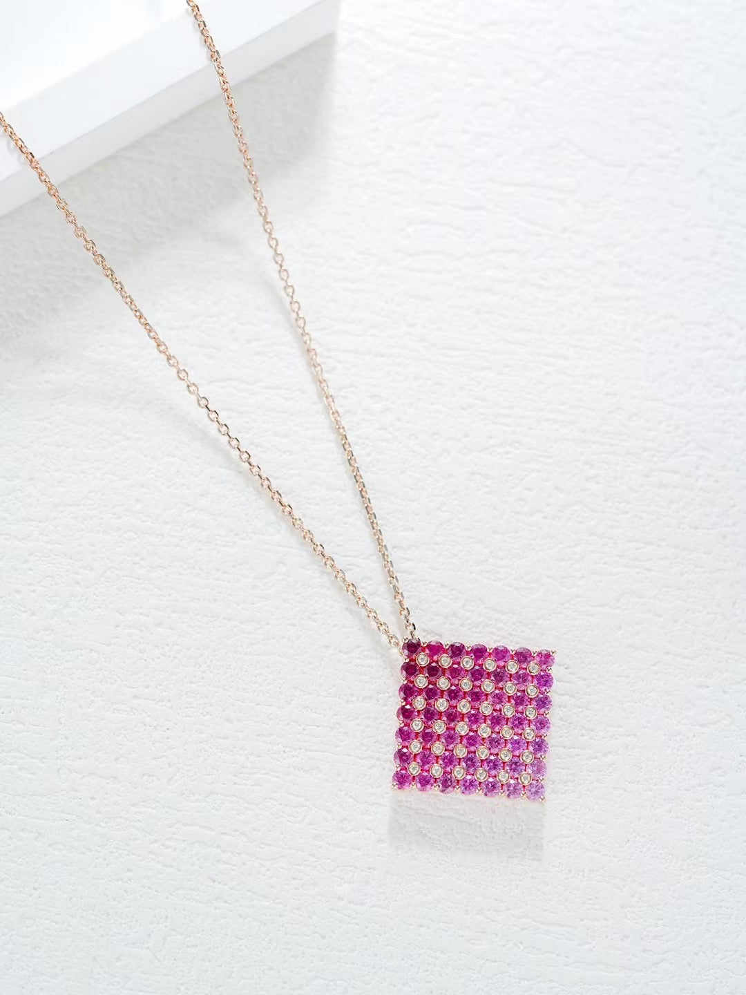 Rainbow Sapphire 18k Gold Pendant (Item No. SA098)