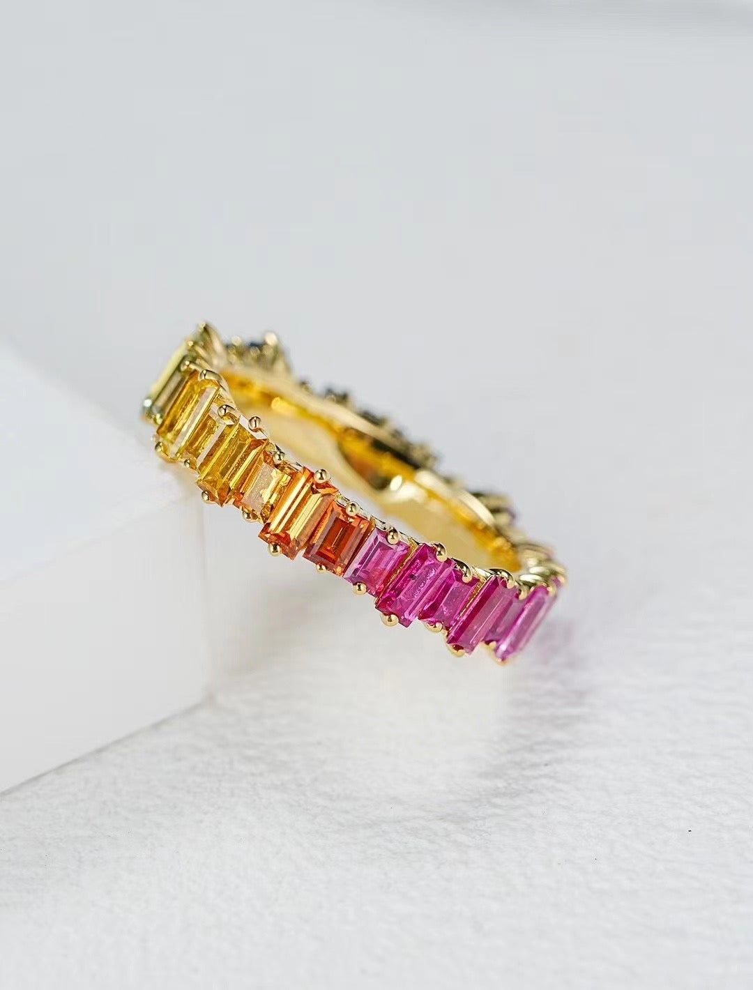 Rainbow Sapphire 18k Gold Ring (Item No. SA078)