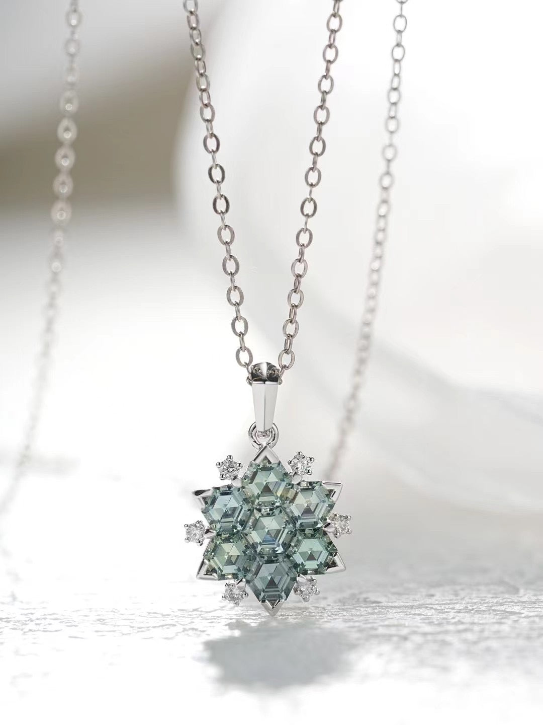 Rainbow Sapphire 18k Gold Pendant (Item No. SA066)