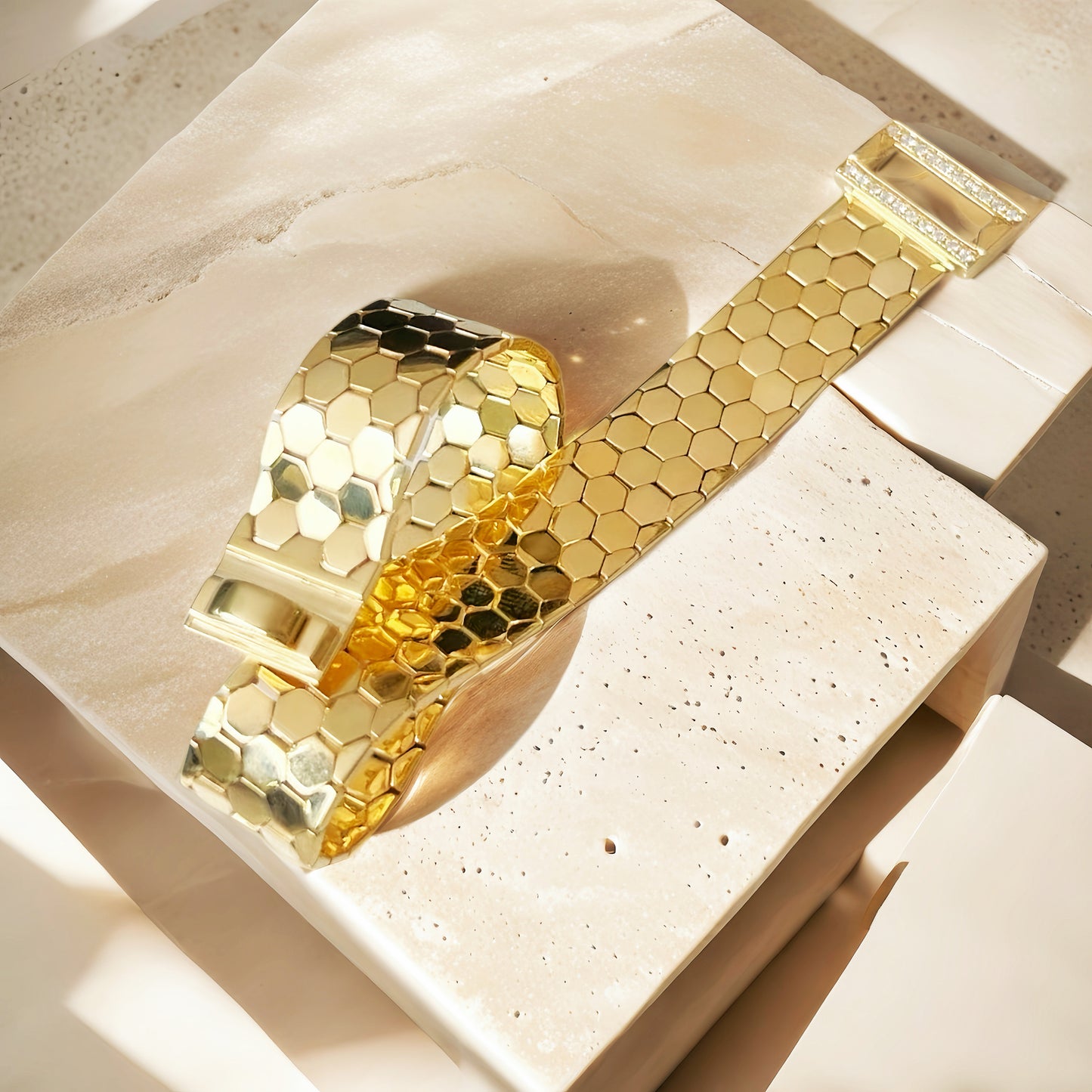 Vintage 18k Gold Diamond Bracelet (Item No. VT132)