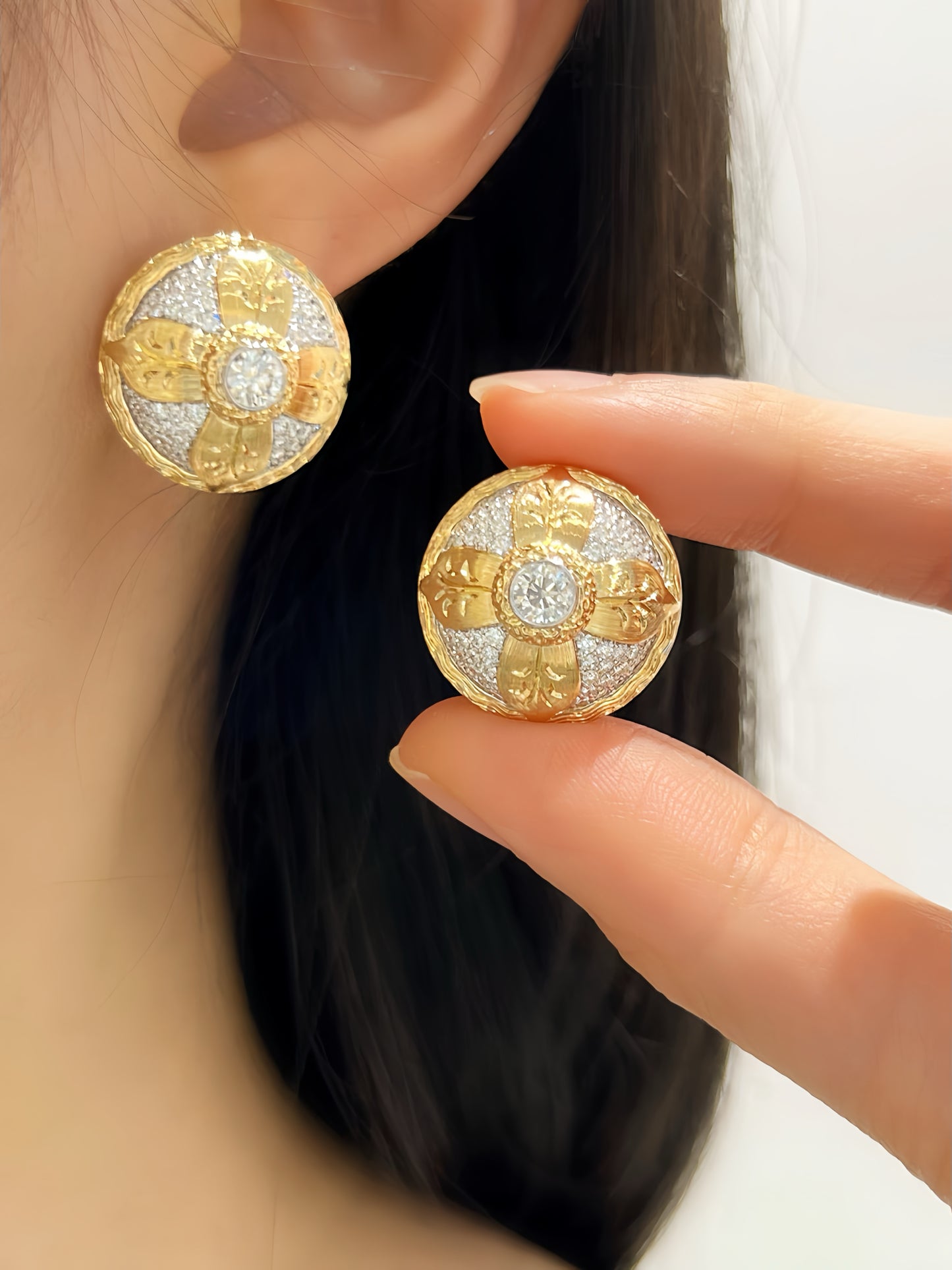 Vintage 18k Gold Diamond Earring (Item No. VT317)