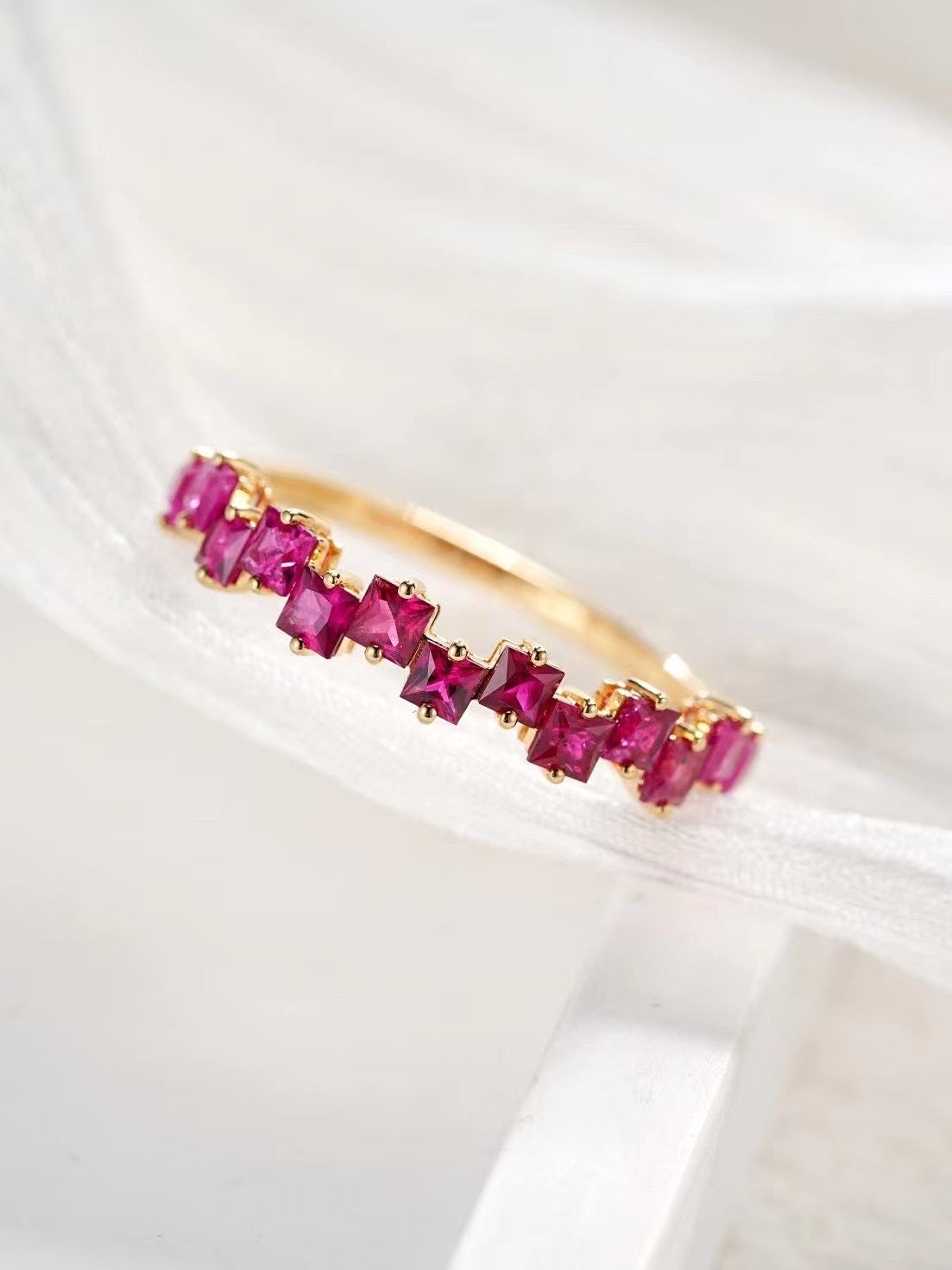 Rainbow Sapphire 18k Gold Ring (Item No. SA095)