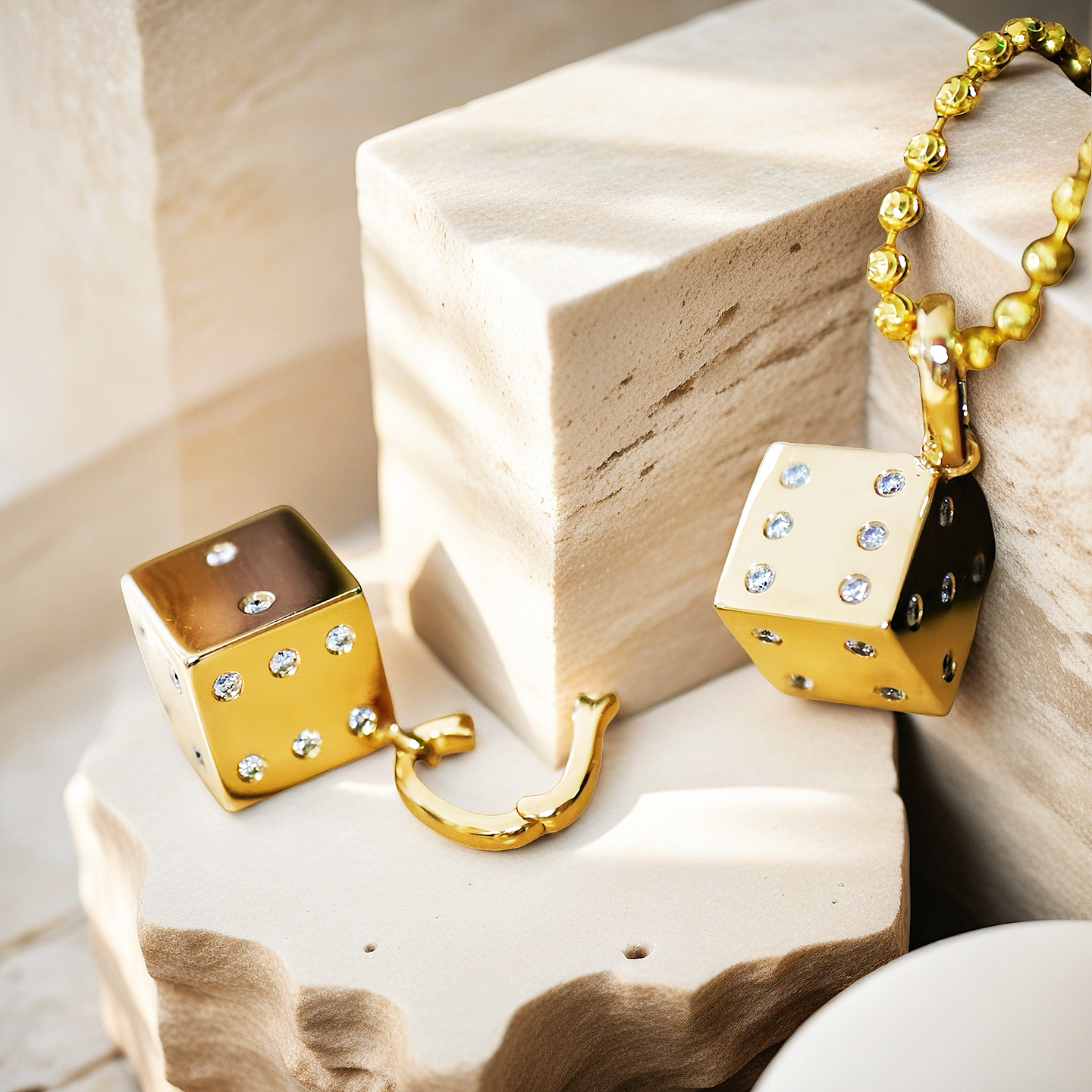 Dice 18k Gold Diamond Pendant (Item No. VT117)